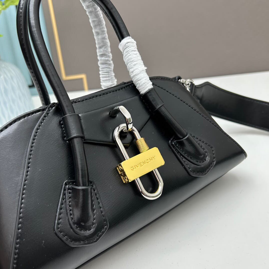 C3217 Gucci New Model SS23 Mini Antigona Stretch Smooth Leather Handbag — image 4