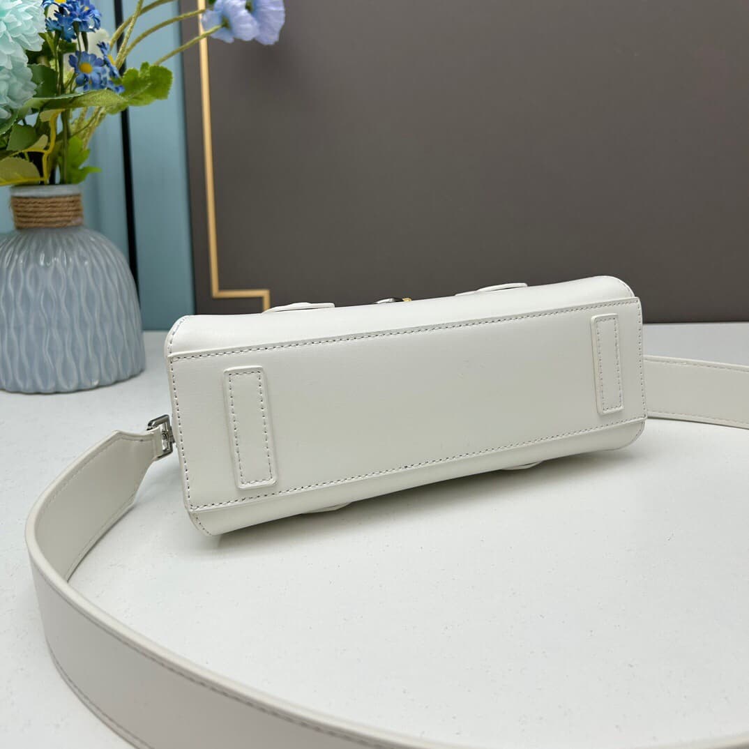 C3218 Gucci New Model SS23 Mini Antigona Stretch Smooth Leather Handbag — image 5