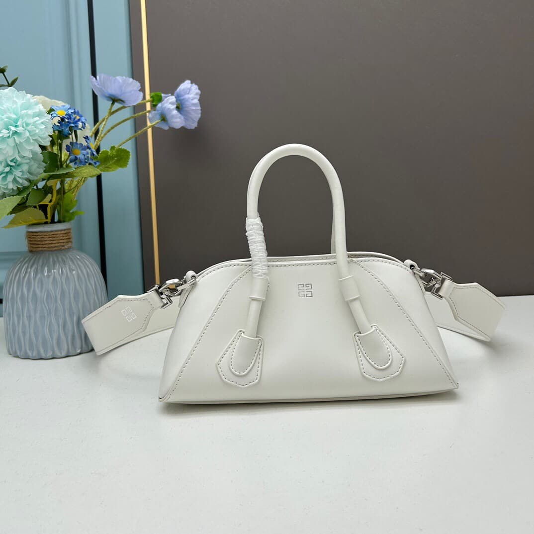C3218 Gucci New Model SS23 Mini Antigona Stretch Smooth Leather Handbag — image 3