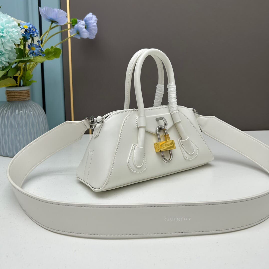 C3218 Gucci New Model SS23 Mini Antigona Stretch Smooth Leather Handbag — image 2