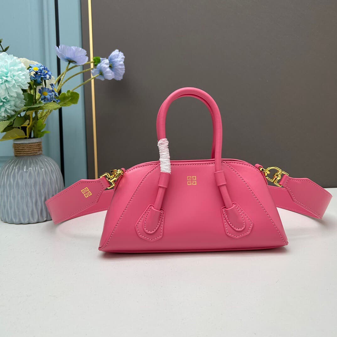 C3216 Gucci New Model SS23 Mini Antigona Stretch Smooth Leather Handbag — image 3
