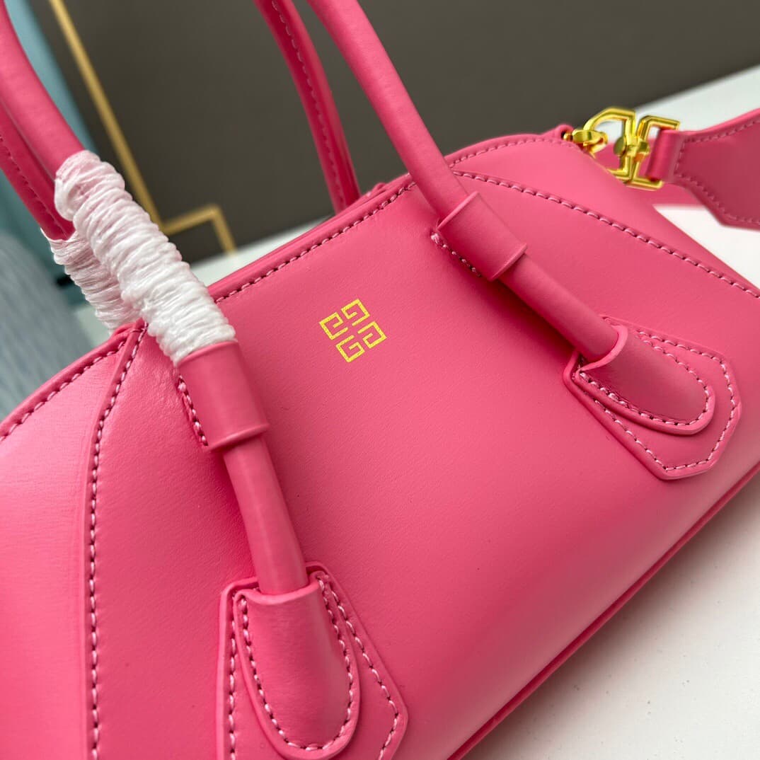 C3216 Gucci New Model SS23 Mini Antigona Stretch Smooth Leather Handbag — image 4