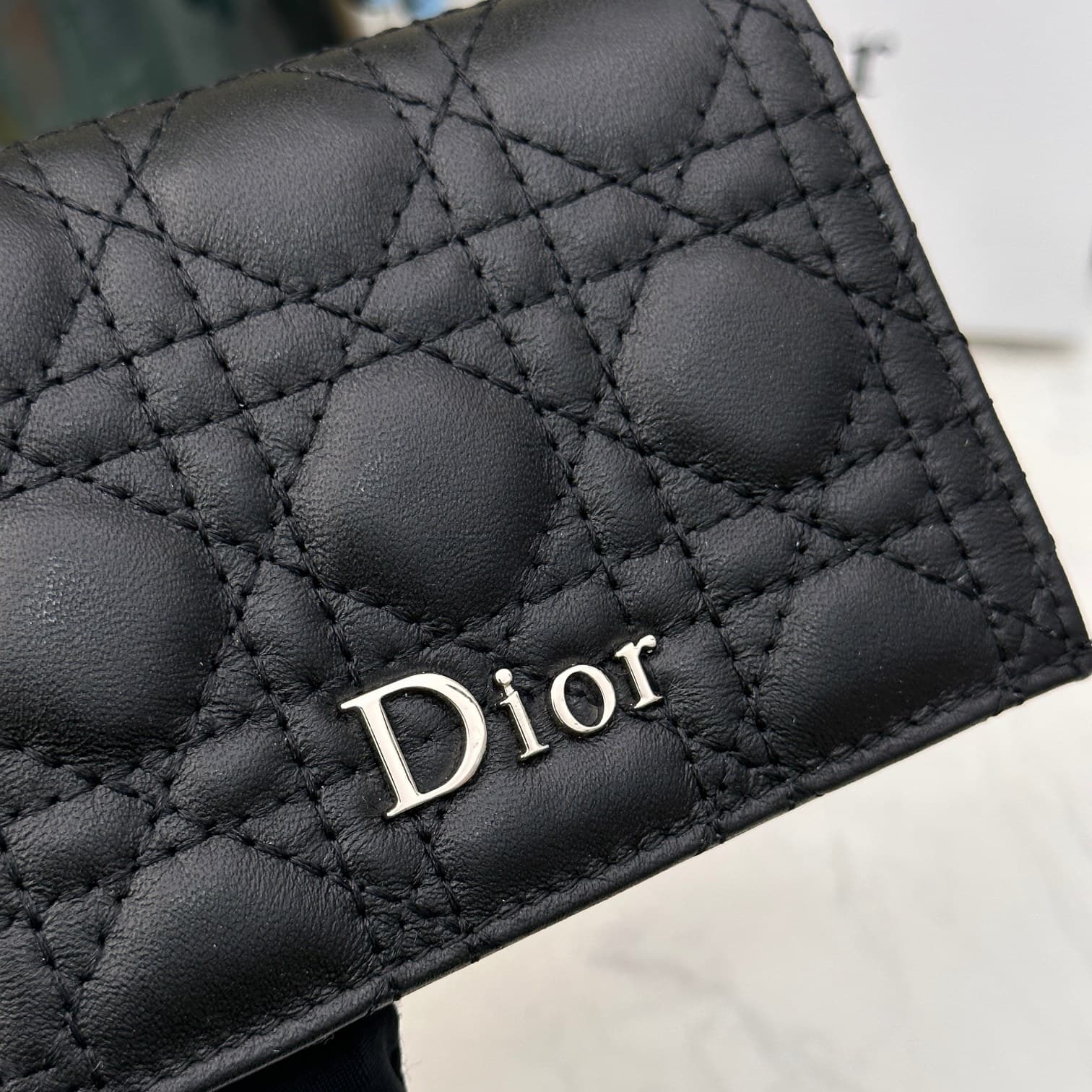 C377 7007 new wallet is out for sale. Dimensions: 11*8. 5*2CM — image 5