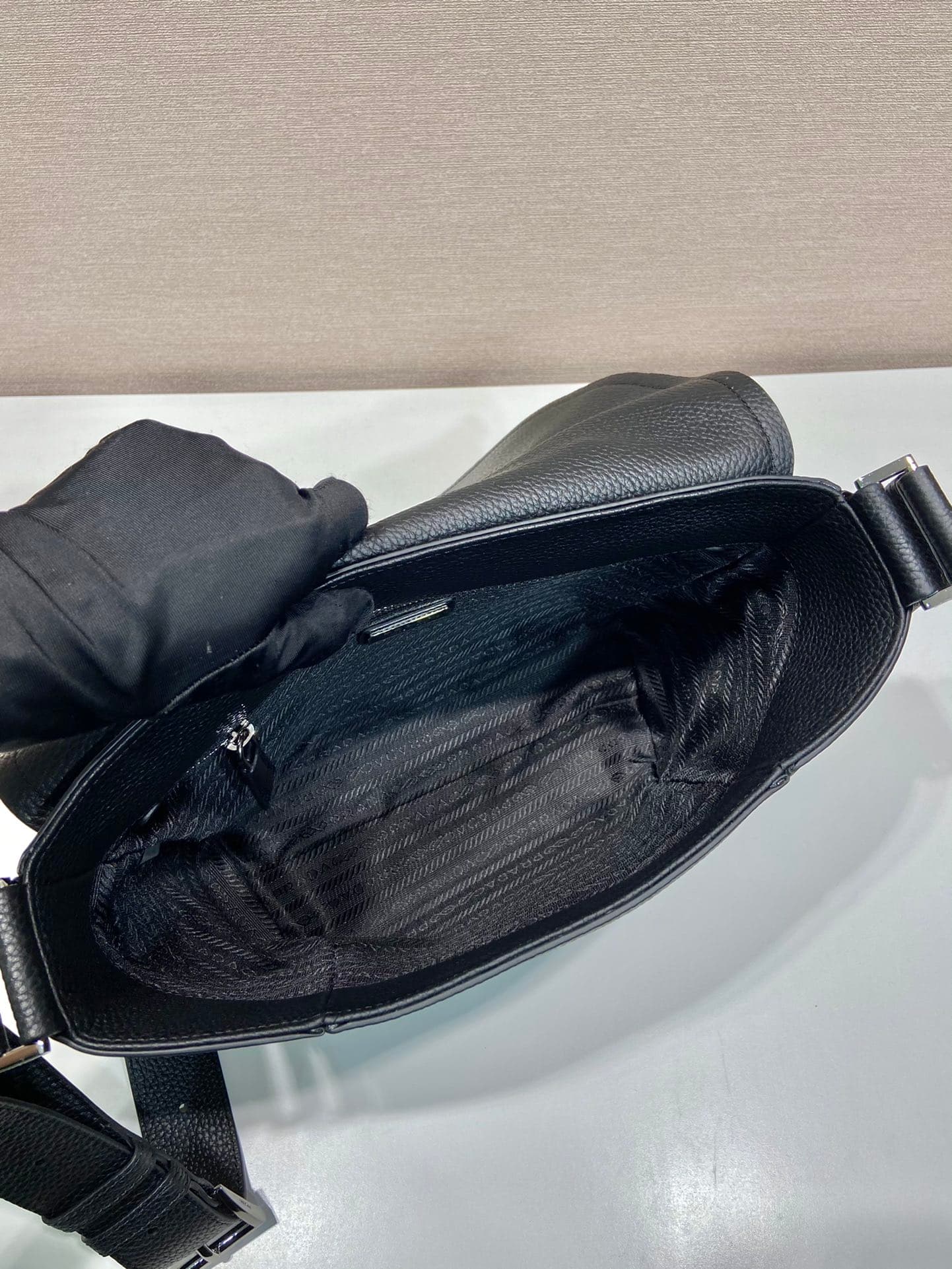 C6969 🎉New postman bag🎉2VD056🎉🎉 — image 8