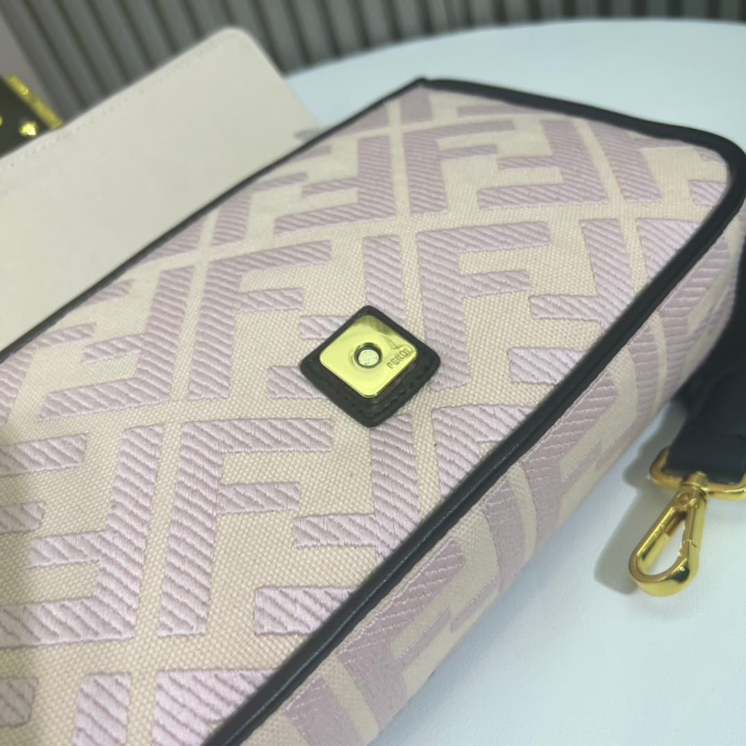 C2937 Replacement leather bag with original 2022 style: It has a very summery look; colorful rainbow🌈F embroidery. This Fendi Baguette pattern bag is definitely a trendy item for this summer! It looks great when worn; it’s also very popular among people w — image 8