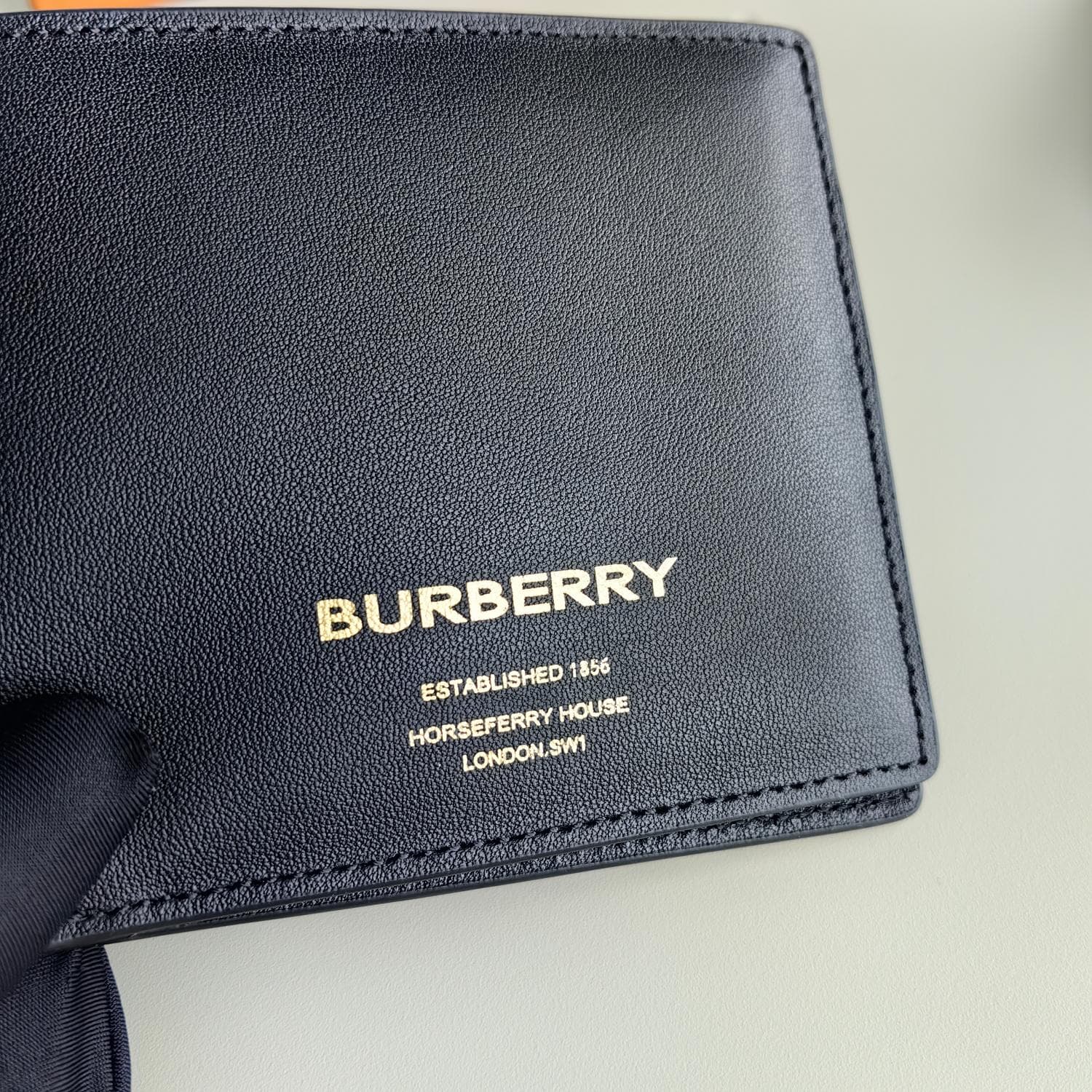 C154 Barbour printed leather double-fold wallet — image 2