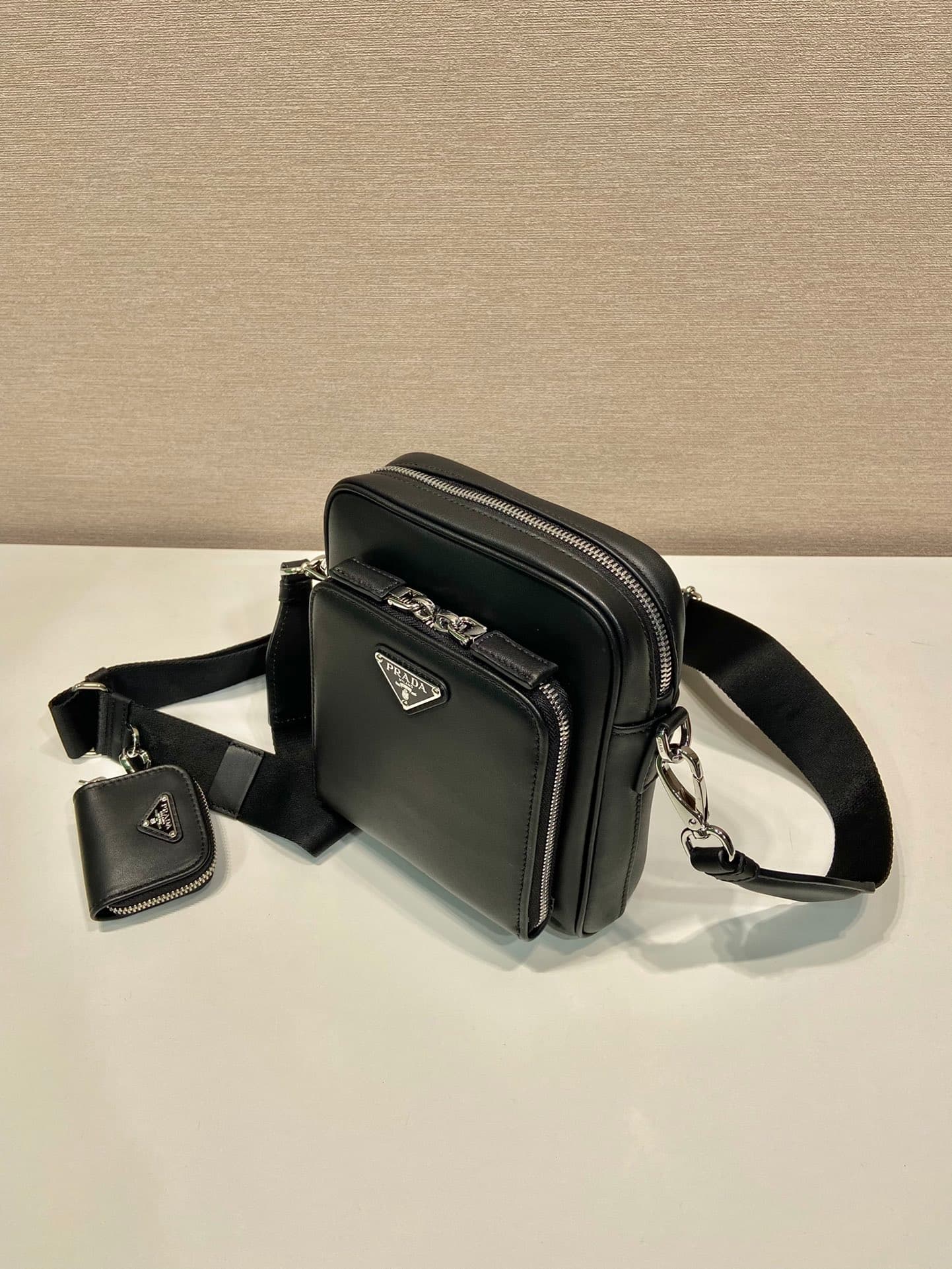 C6999 🎉New men’s cross-body bag🎉2VH168🎉 — image 3