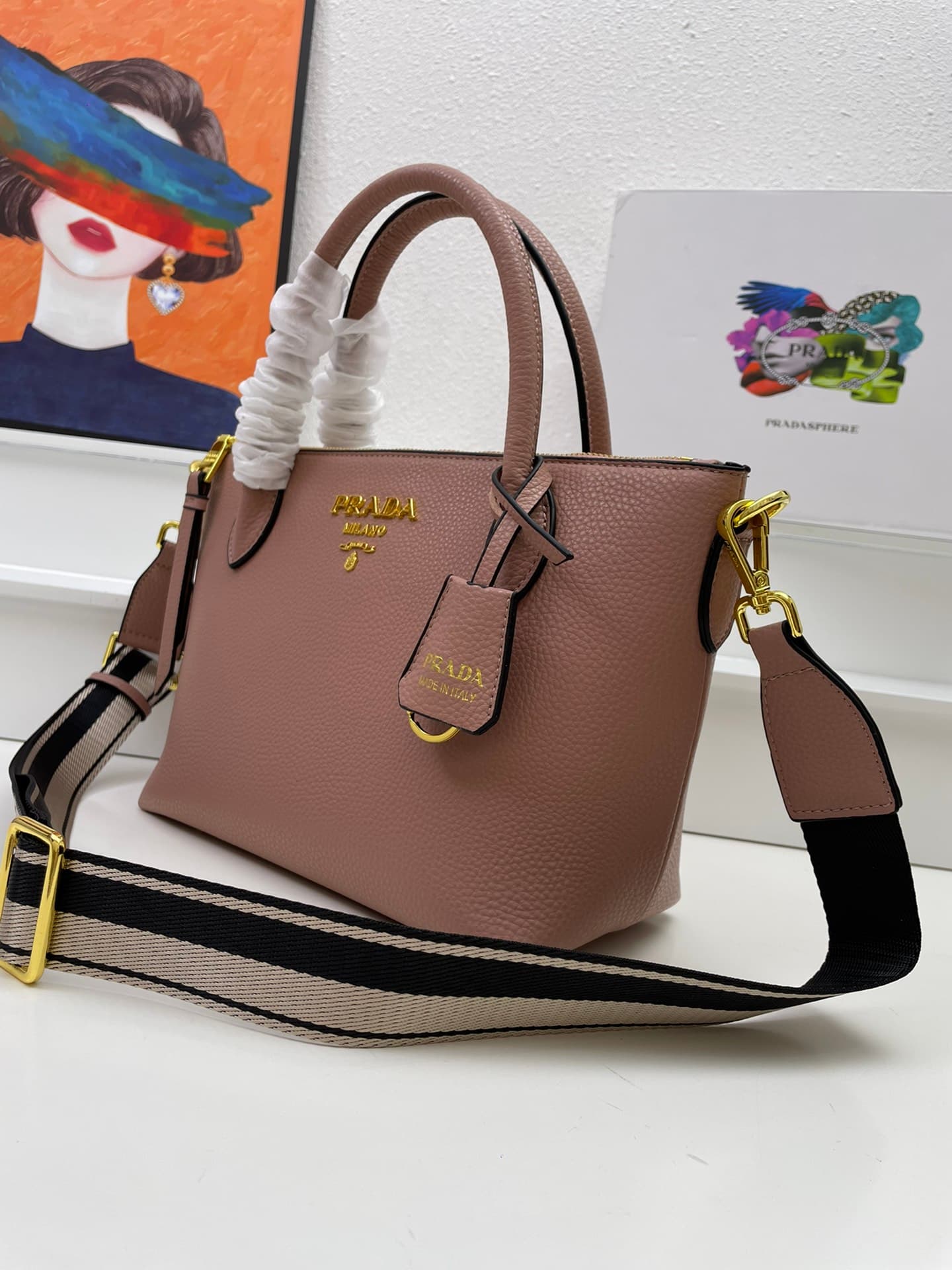 C7024 🔥 High-quality products from the official store – designed by the manufacturer itself 🔥🌹🎉 New shoulder strap design 🎉 The classic style is back 🌹 This shoulder strap is made of imported deer skin leather, and it features two adjustable long straps t — image 6
