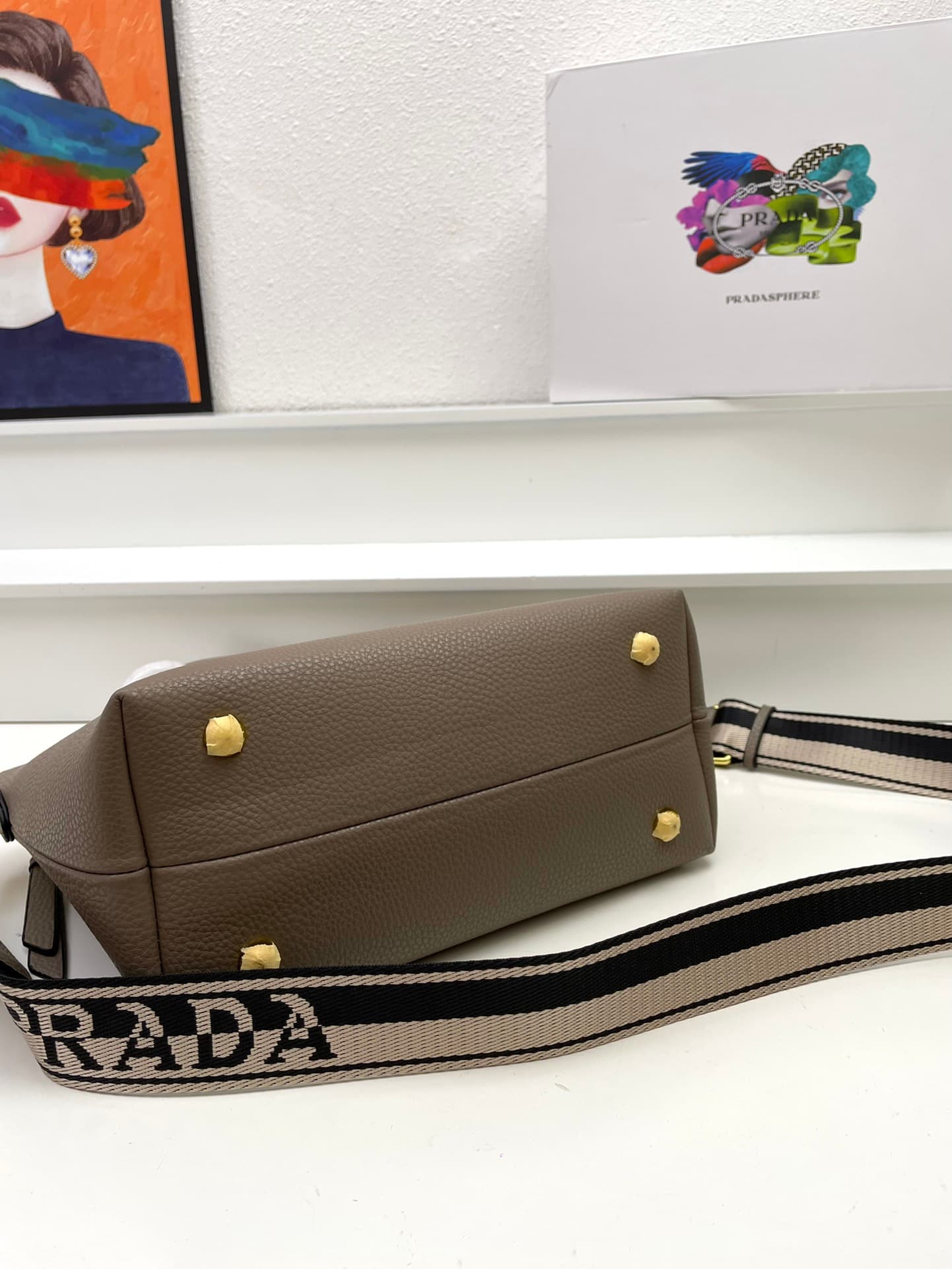 C7023 🔥 High-quality products from the official store – factory-made models🔥🌹🎉 New shoulder strap design🎉 Classic style is back🌹 This shoulder strap is made of imported deer skin texture leather, and it features two adjustable long straps that can be swap — image 7