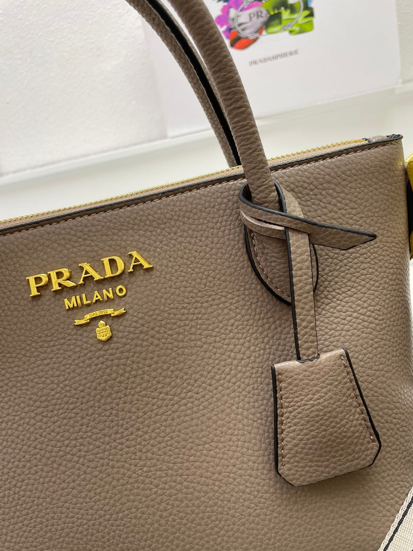 C7023 🔥 High-quality products from the official store – factory-made models🔥🌹🎉 New shoulder strap design🎉 Classic style is back🌹 This shoulder strap is made of imported deer skin texture leather, and it features two adjustable long straps that can be swap — image 4