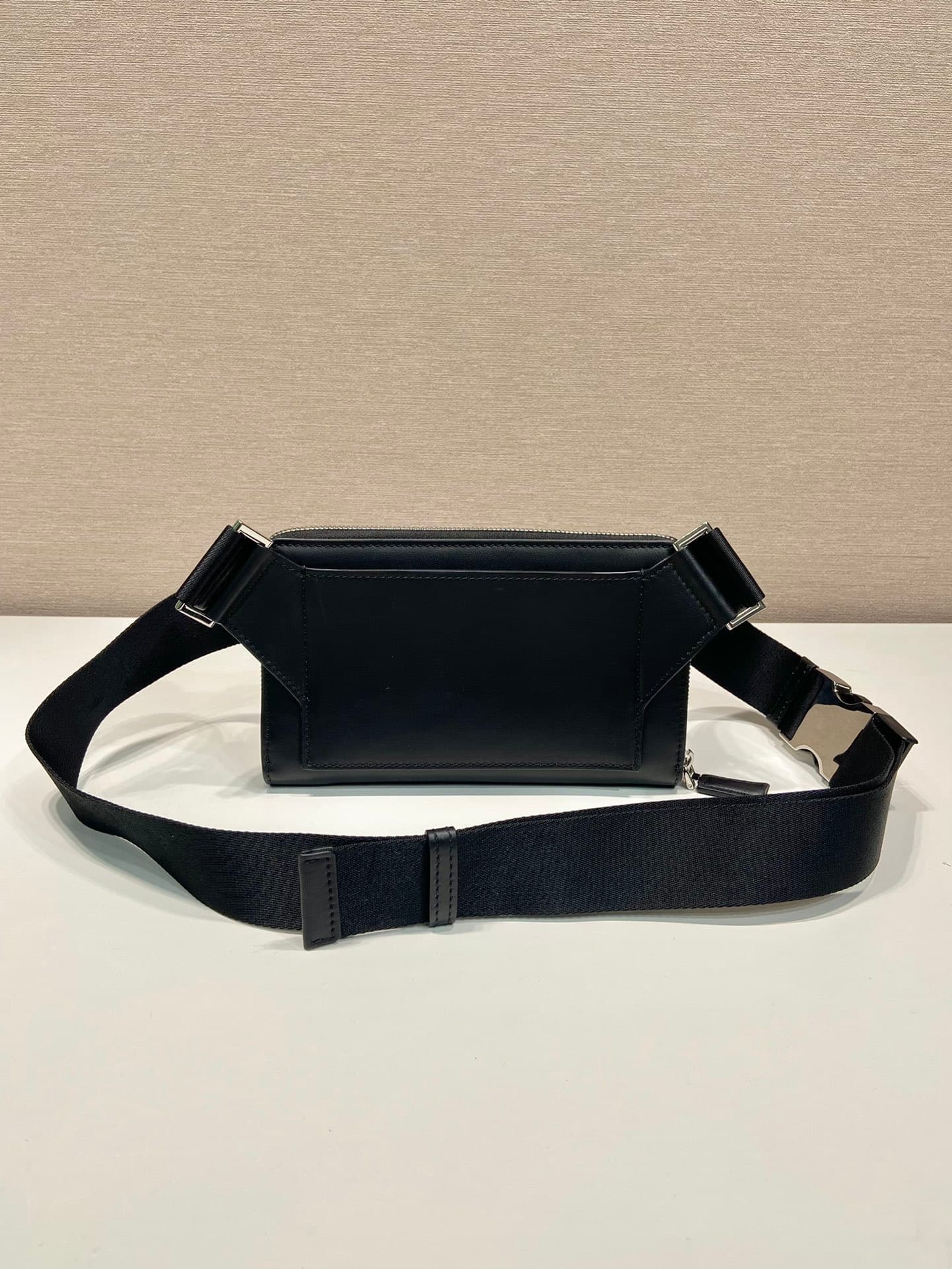C6992 🎉New waist bag🎉2VH156🎉 — image 5