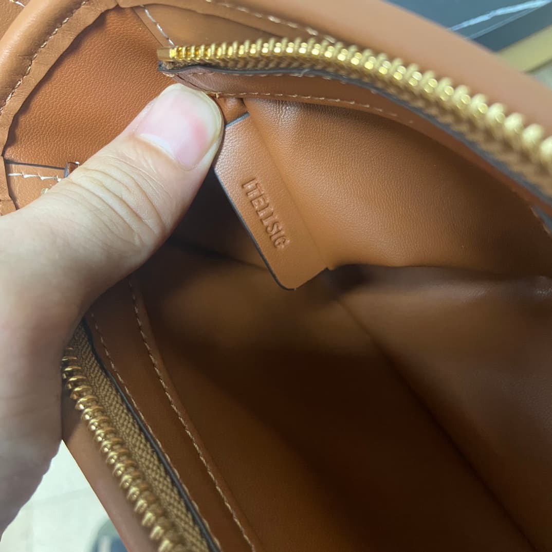 C19 B brand's latest Italian-made bag style, decorated with Burberry plaid pattern. Standout buckle belt design inspired by the brand's iconic Trench coat. Model 3308, sizes: 26 x 6 x 12 , — image 7