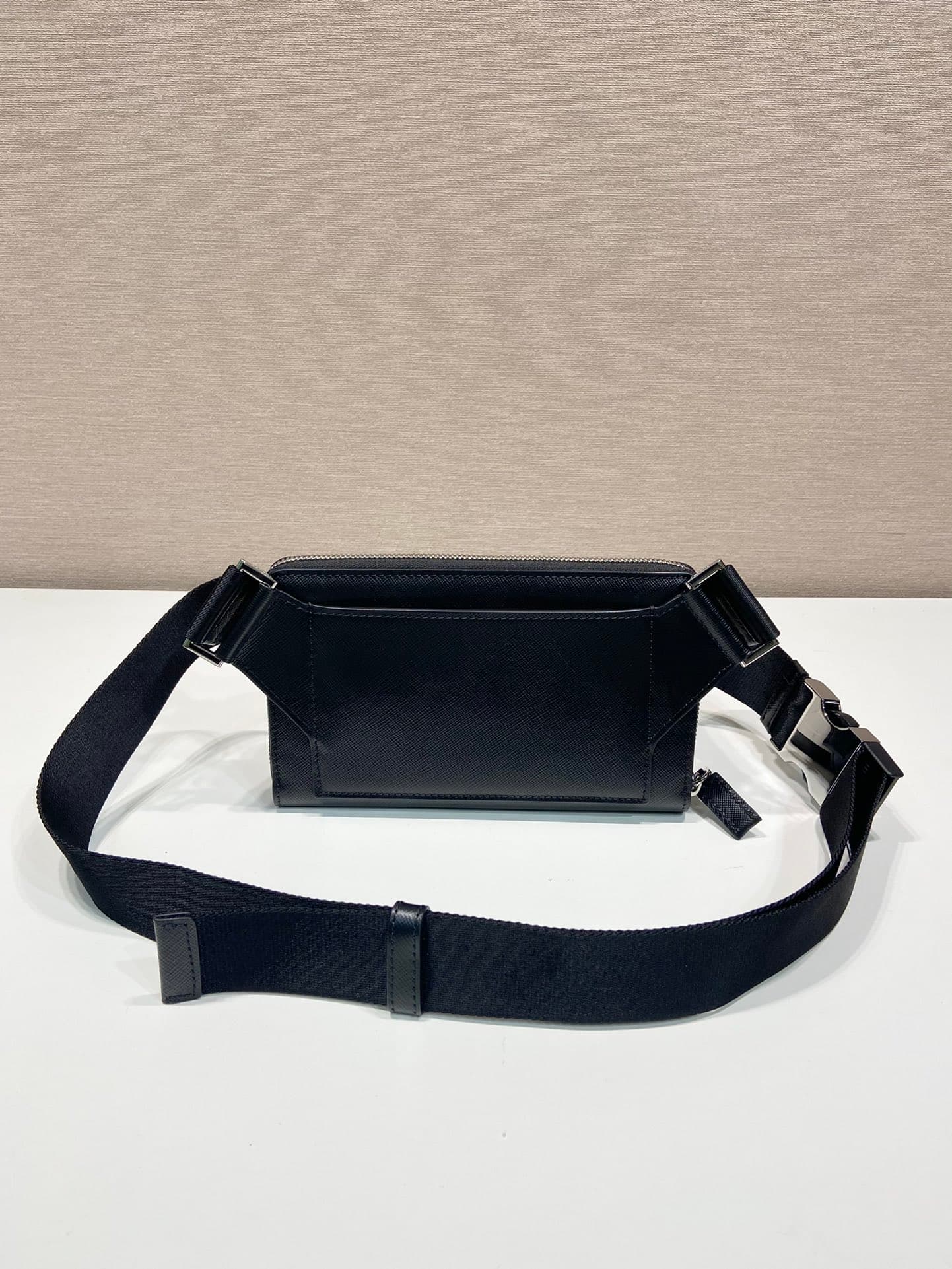 C6993 🎉New waist bag🎉2VH156🎉 — image 5