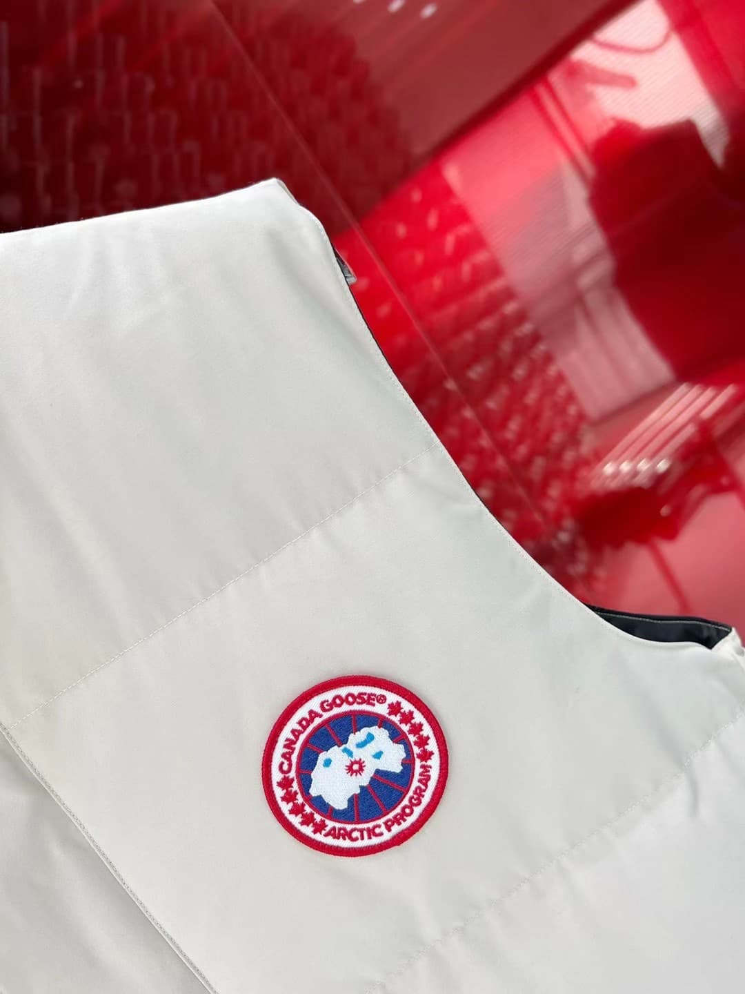C11093 The Canadian brand Canada Goose down jackets are widely recognized as the most warm down jackets. Many Instagram influencers, netizens, and celebrities often wear these jackets in street photos. Every year, there are many products labeled “Canada G — image 5