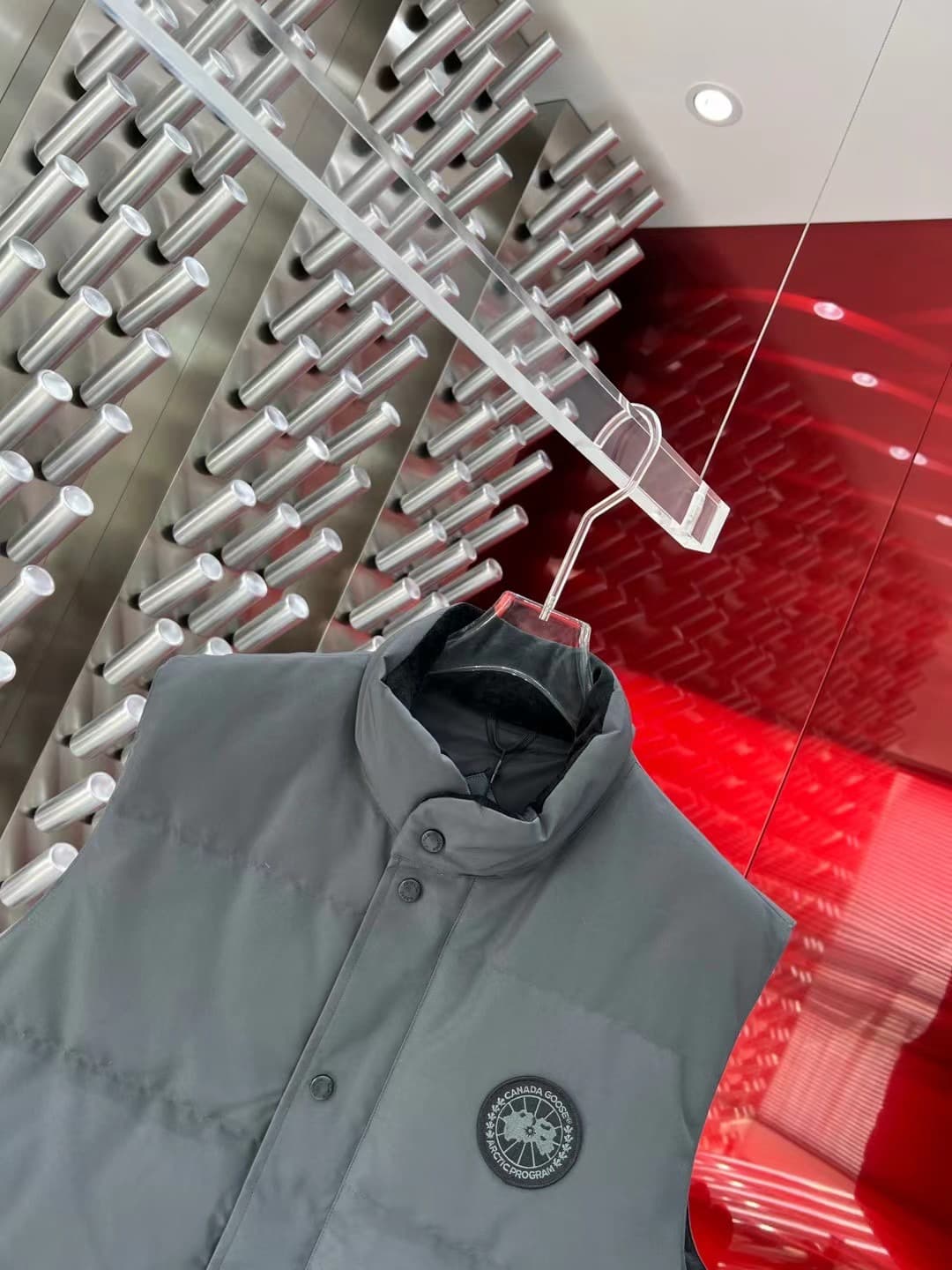 C11092 The Canadian brand Canada Goose down jackets are widely recognized as the most warm down jackets. Many Instagram influencers, netizens, and celebrities often wear these jackets in street photos. Every year, there are many products labeled “Canada G — image 2