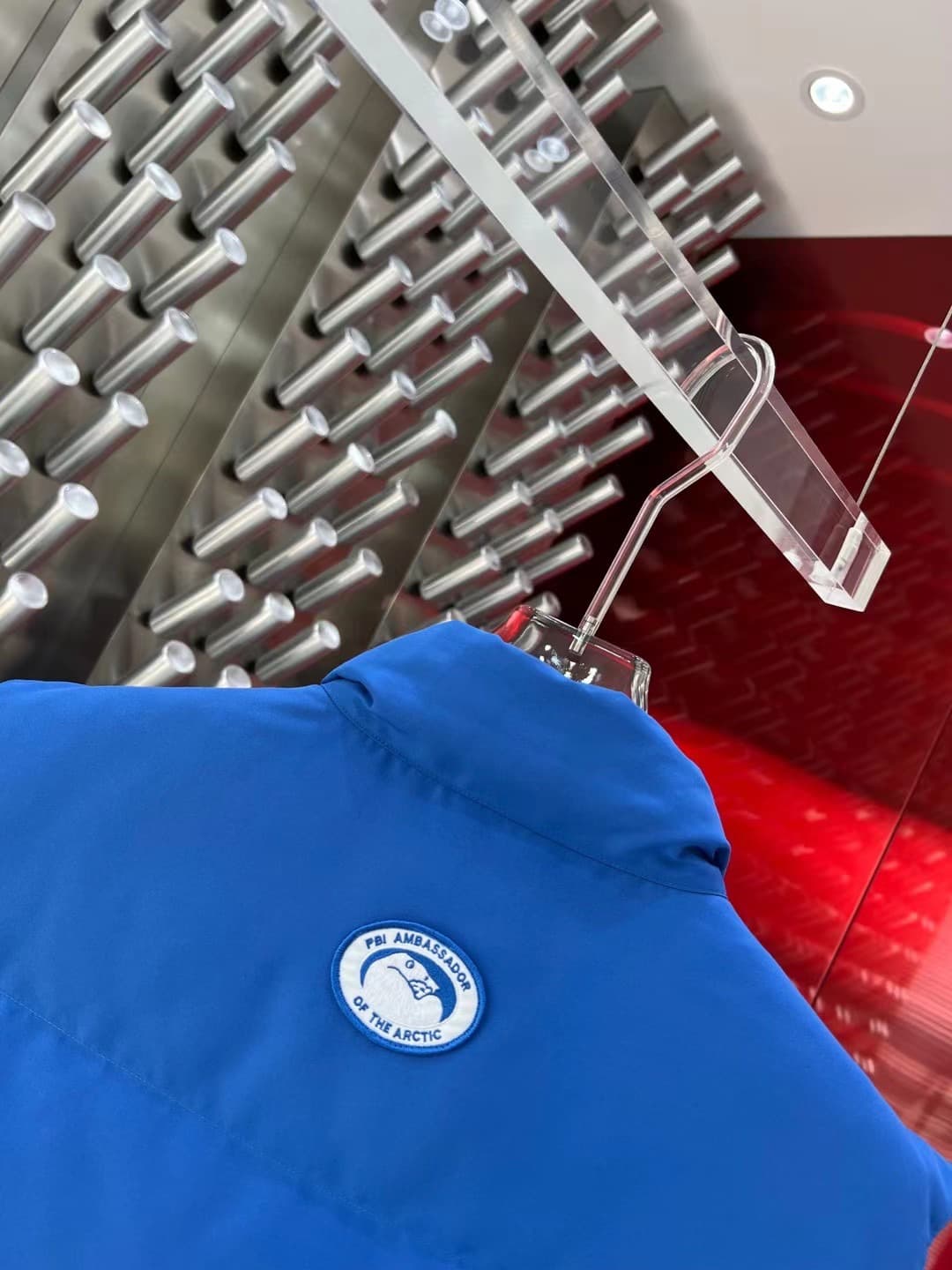 C11091 The Canadian brand Canada Goose down jackets are widely recognized as the most warm down jackets. Many Instagram influencers, internet celebrities, and stars often wear them in street photos. Every year, there are many products labeled “Canada Goos — image 8