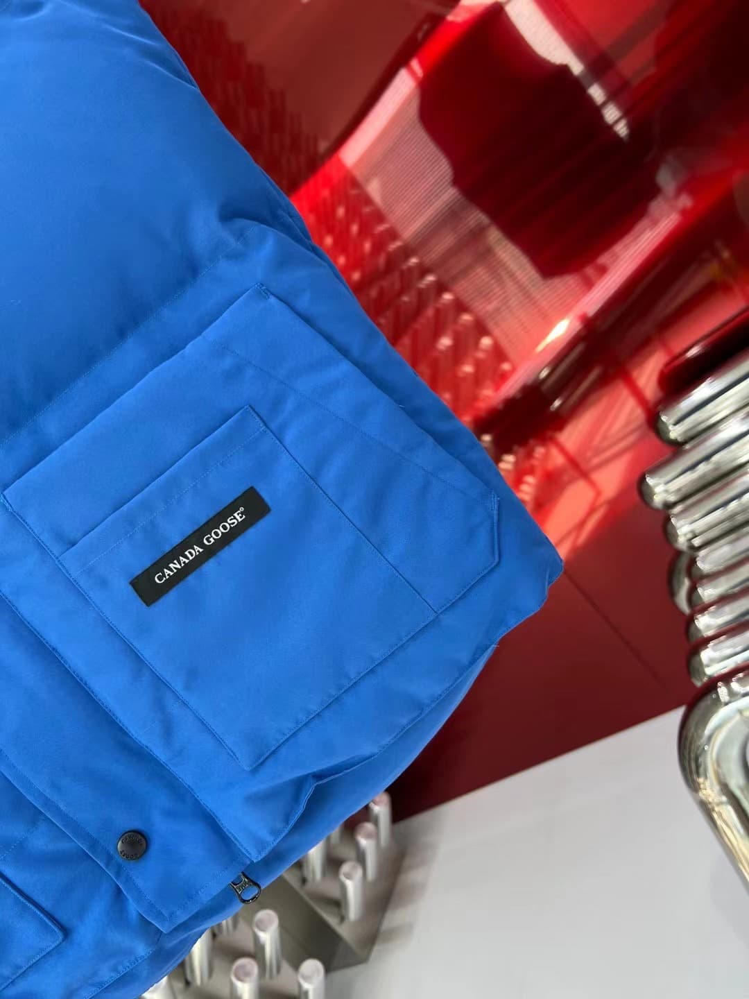 C11091 The Canadian brand Canada Goose down jackets are widely recognized as the most warm down jackets. Many Instagram influencers, internet celebrities, and stars often wear them in street photos. Every year, there are many products labeled “Canada Goos — image 4