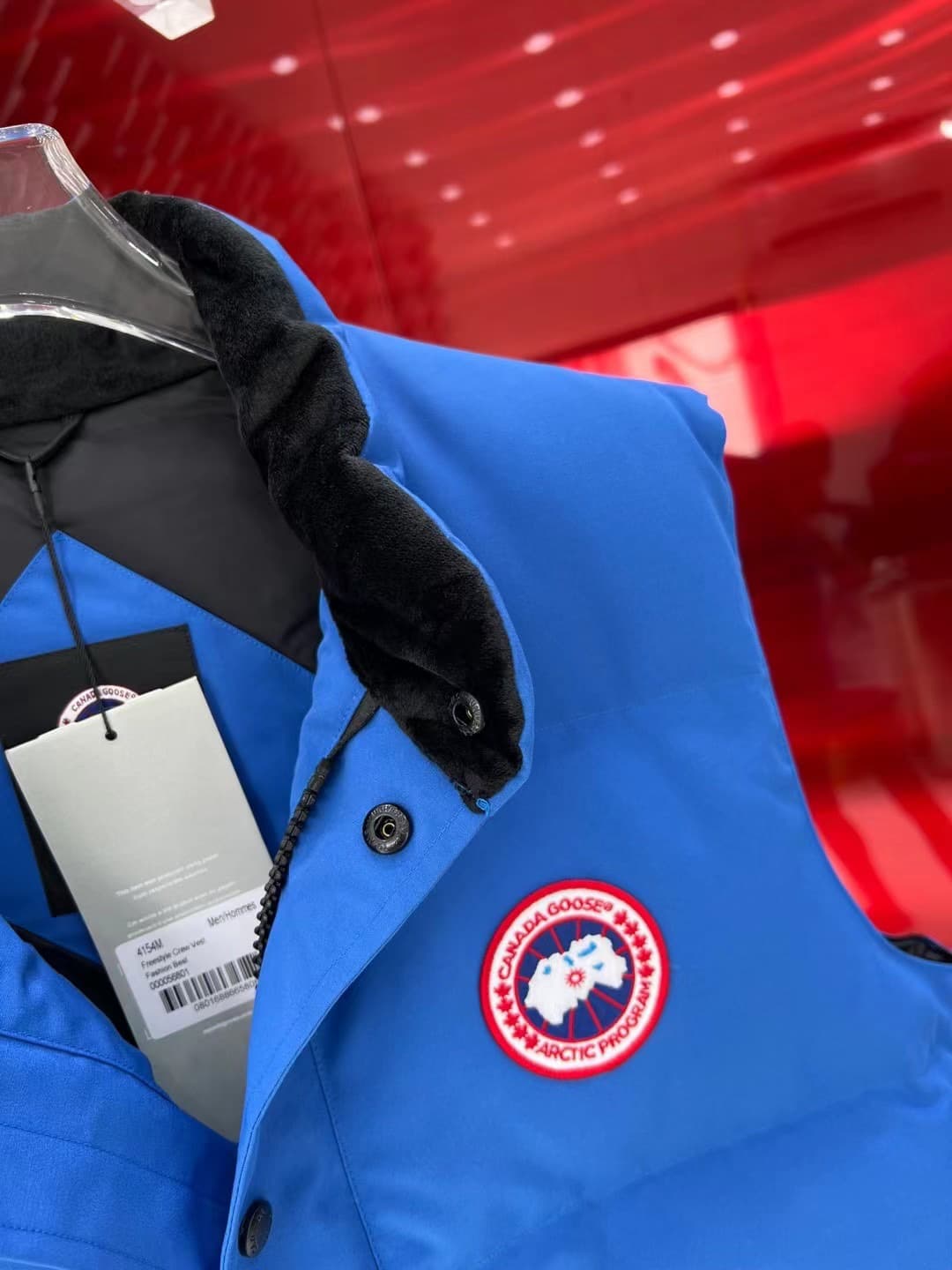 C11091 The Canadian brand Canada Goose down jackets are widely recognized as the most warm down jackets. Many Instagram influencers, internet celebrities, and stars often wear them in street photos. Every year, there are many products labeled “Canada Goos — image 6