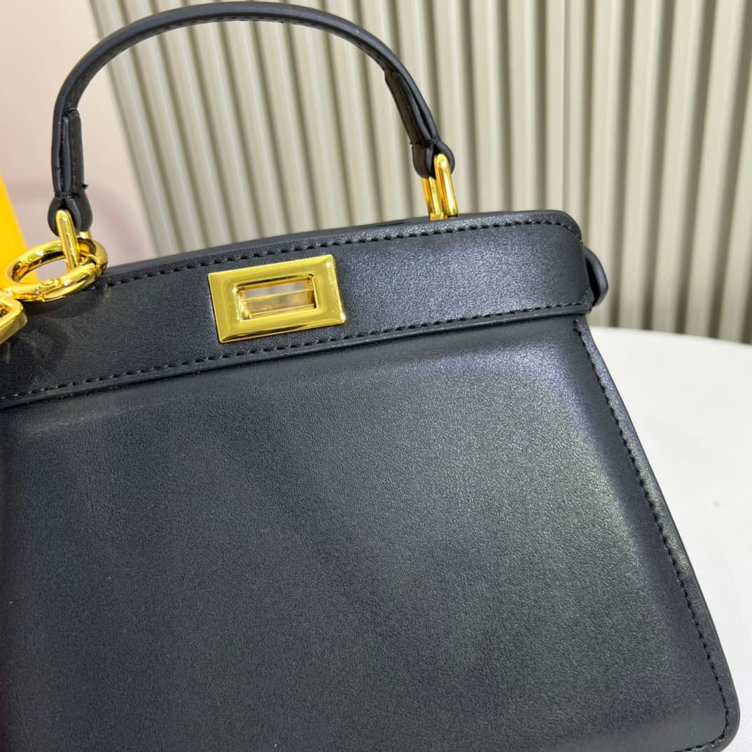 C2962 Fendi’s latest 🐱 little bag PeekaboolseeuPetite✔️ — image 5