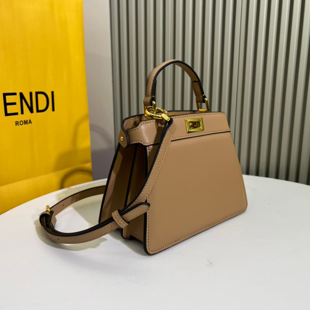 C2960 Fendi’s latest 🐱 kitten bag PeekaboolseeuPetite✔️ — image 2