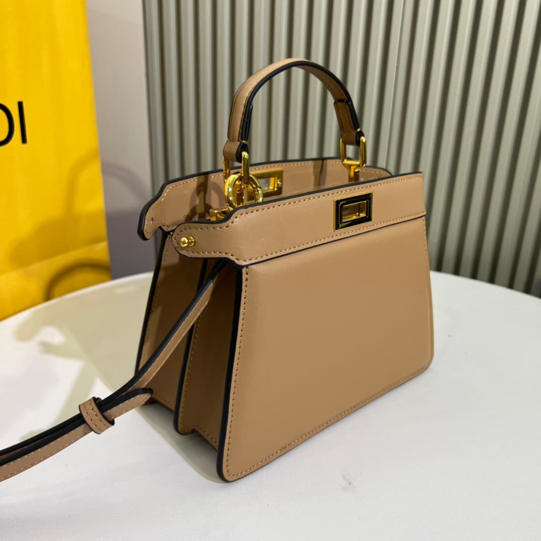 C2960 Fendi’s latest 🐱 kitten bag PeekaboolseeuPetite✔️ — image 7