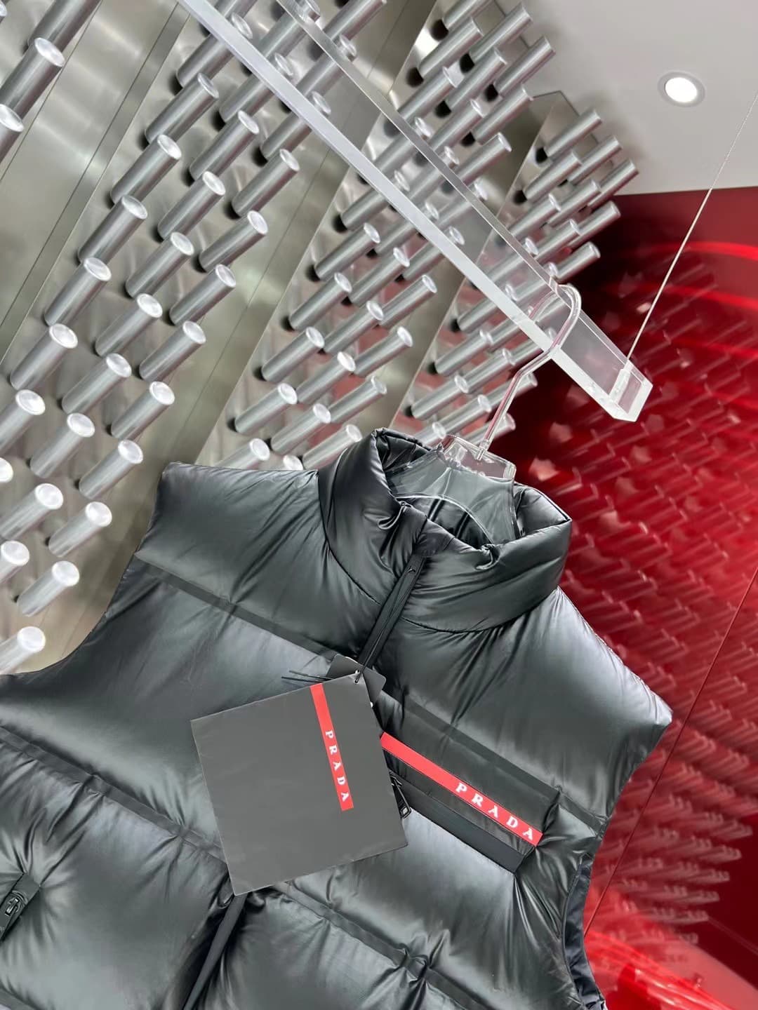 C11048 2025 new autumn/winter models 🆕 Down jackets. Original 1 and 1: custom metal accessories imported directly. Welcome to the store for comparison. Absolutely high quality. Made with top-tier 95 down, ultra soft, fluffy and full. Superly elaborate des — image 2