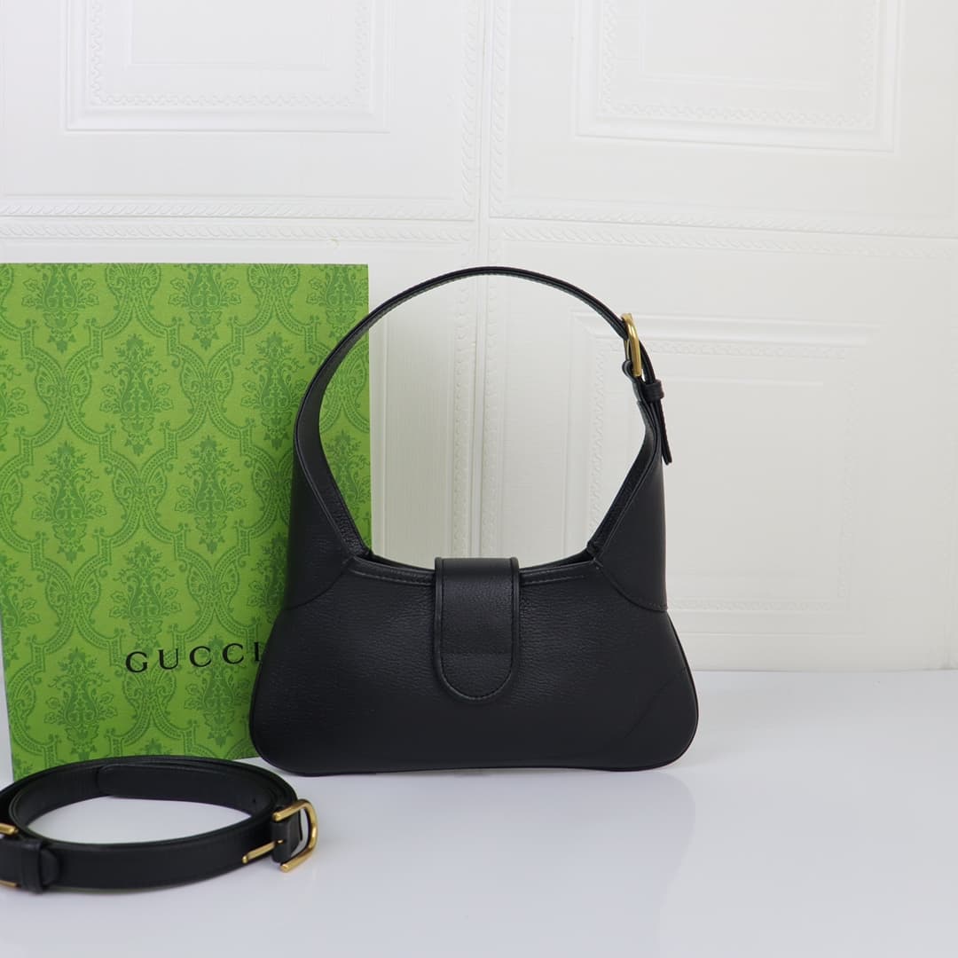 C4036 🌟 Aphrodite collection: Small crescent-shaped shoulder bag. The Gucci Cosmogonie series is presented at the historic Monte Carlo in Italy. On the runway, aesthetic elements from different eras and locations complement each other, connecting the past — image 5
