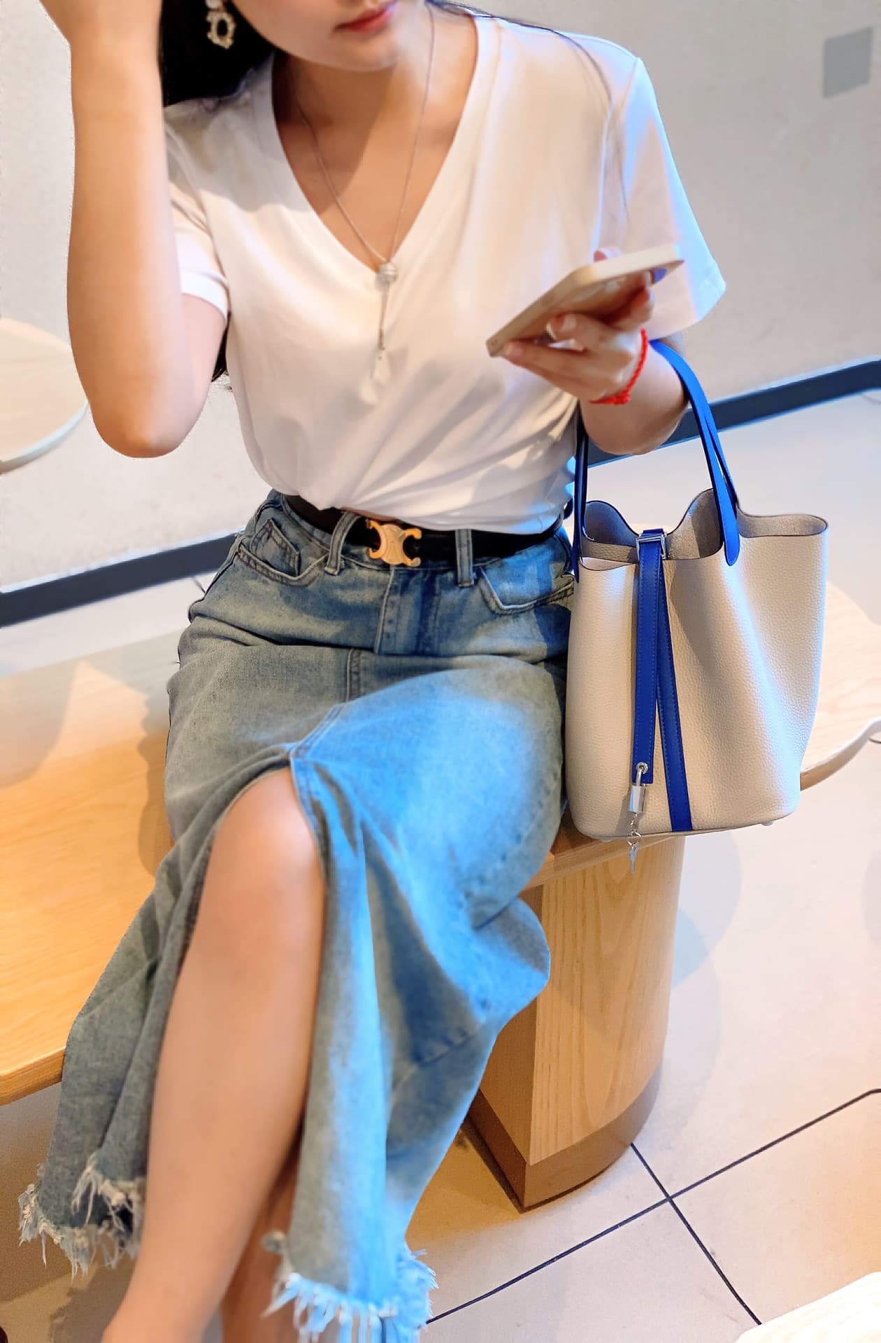 C4847 - 22Cm Upper body pearl gray/neon blue💙 — image 7