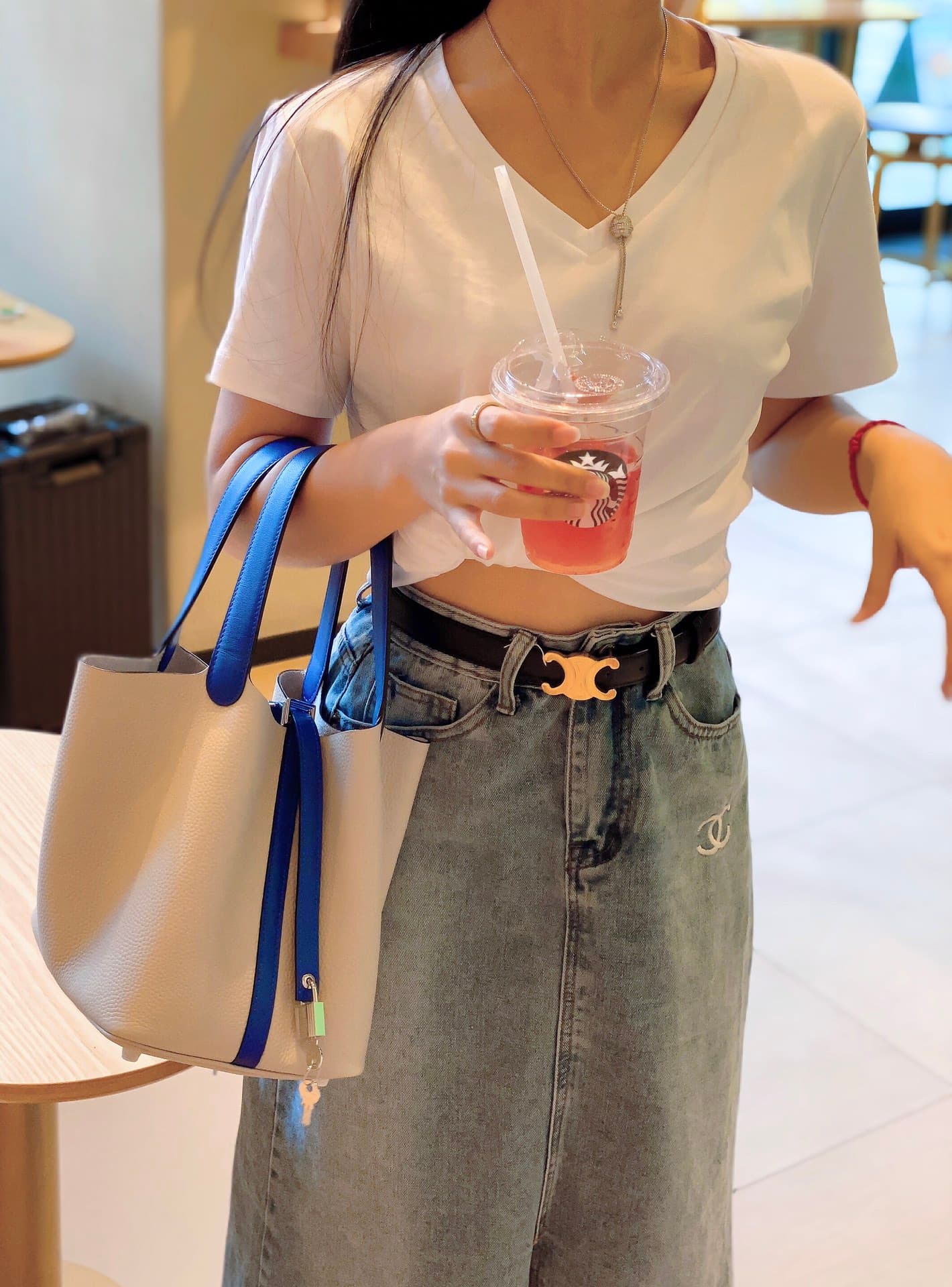 C4847 - 22Cm Upper body pearl gray/neon blue💙 — image 8