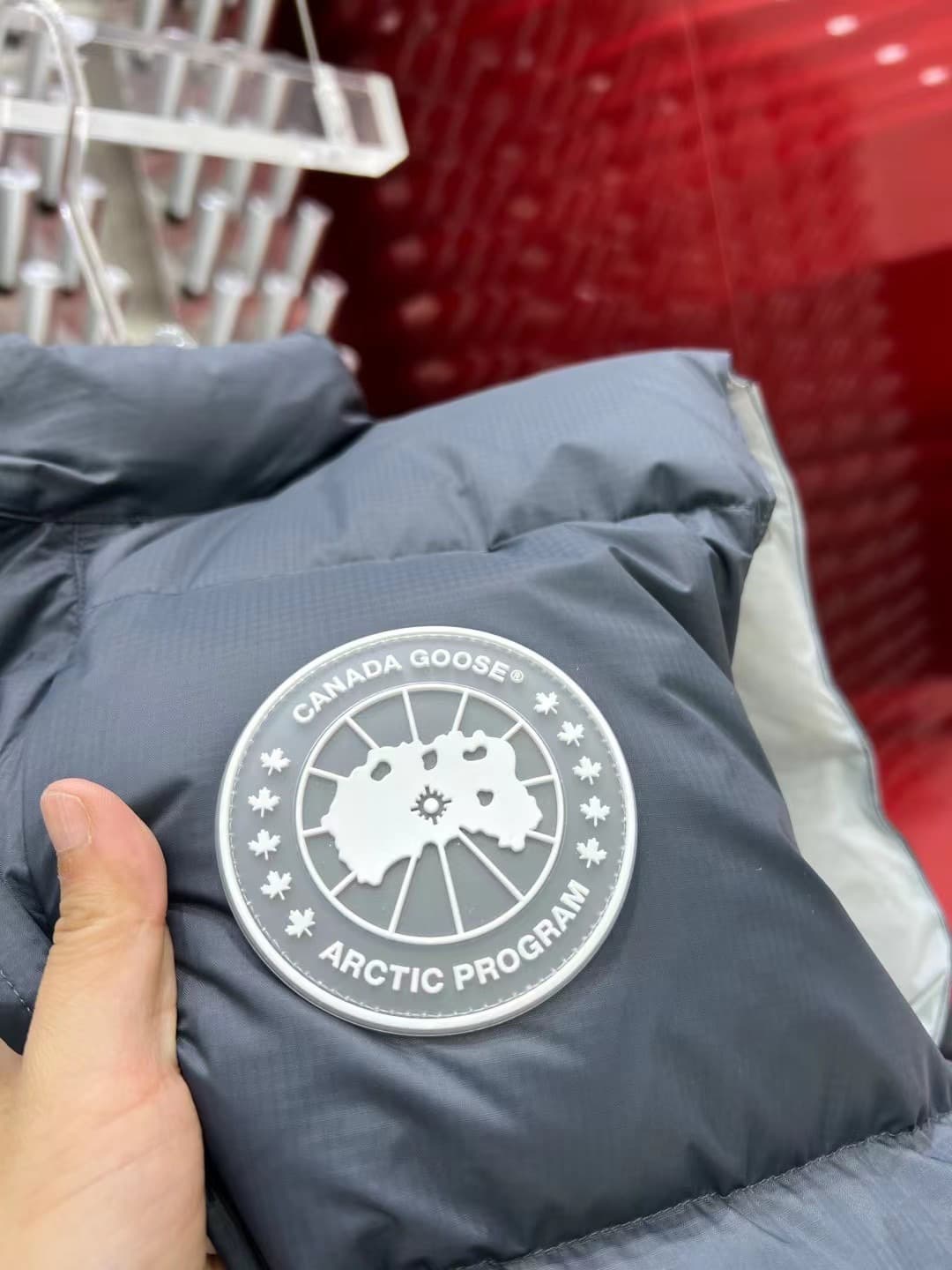 C11079 2025 New autumn/winter models 🆕 Down jacket. Original 1 and 1: Customized hardware components are all imported original designs. Welcome to the store for comparison. Absolutely high quality. Made with top-quality 90 white duck down – extremely soft — image 8