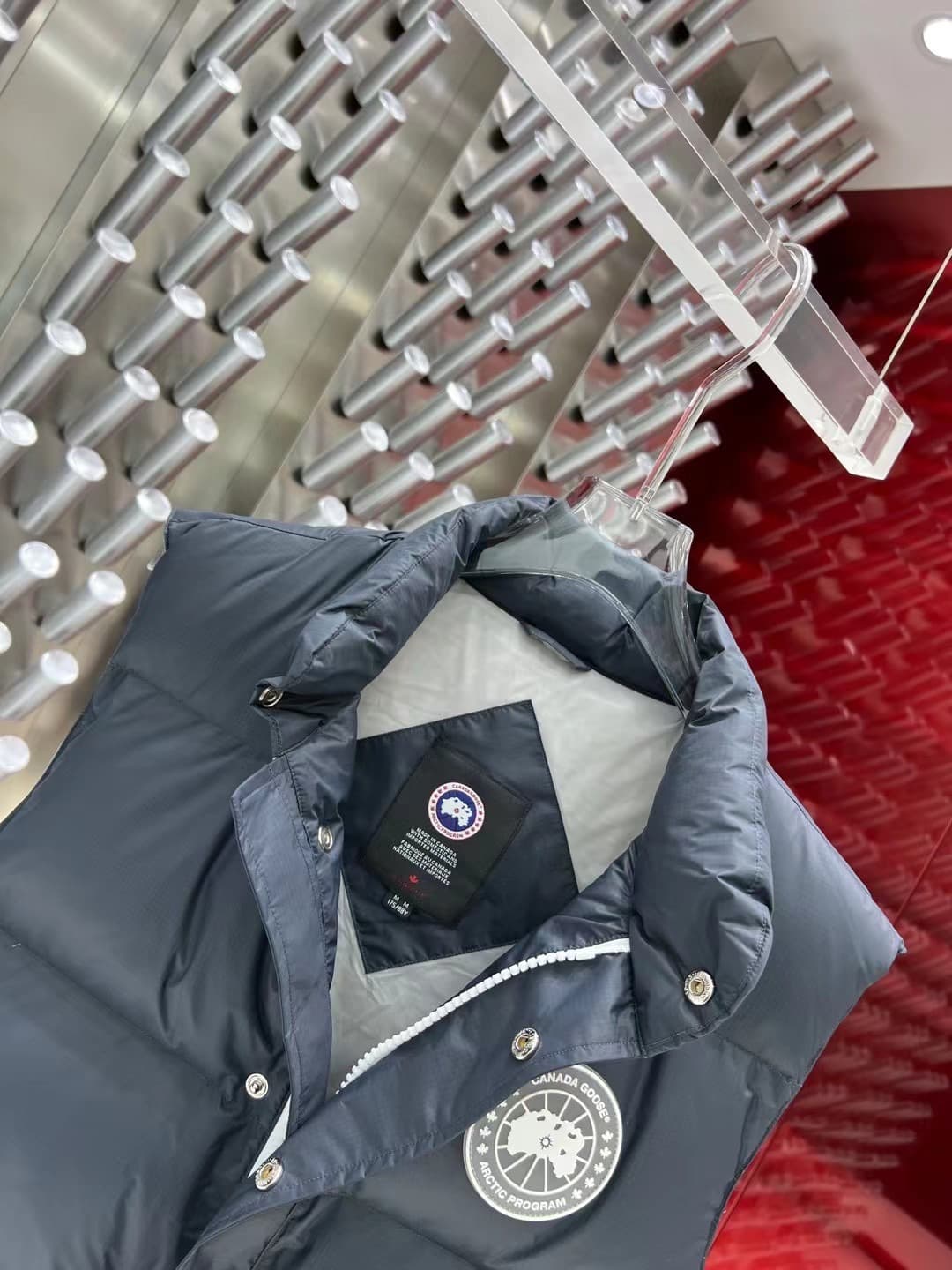 C11079 2025 New autumn/winter models 🆕 Down jacket. Original 1 and 1: Customized hardware components are all imported original designs. Welcome to the store for comparison. Absolutely high quality. Made with top-quality 90 white duck down – extremely soft — image 6