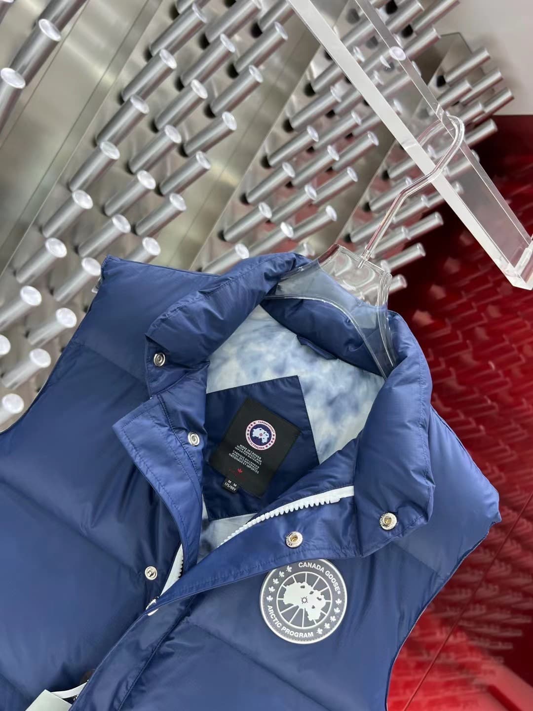 C11077 2025 – New models for autumn and winter 🆕 Down jacket. Original 1 & 1: Customized hardware components imported from abroad. Welcome to the store for comparison. Absolutely high quality. Made with top-quality 90 white duck down – ultra soft, fluffy  — image 7