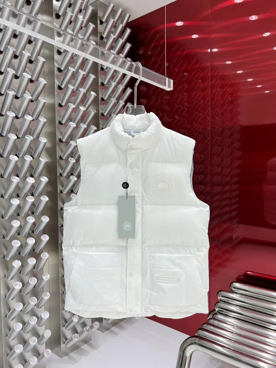 C11076 2025 – New models for autumn and winter 🆕 Down jackets. Original 1 & 1: Customized hardware components imported from abroad. Welcome to the store for a comparison. Absolutely high quality. Made with top-quality 90 white duck down; extremely soft, w — image 1