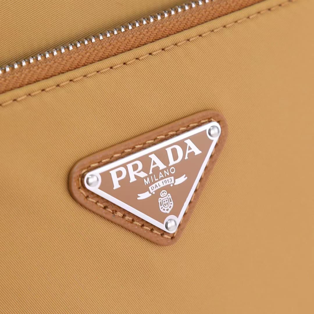 C6967 Batch, upgraded version 🎉 Classic travel bag 🎉 2VC796 🎉 🎉 — image 6