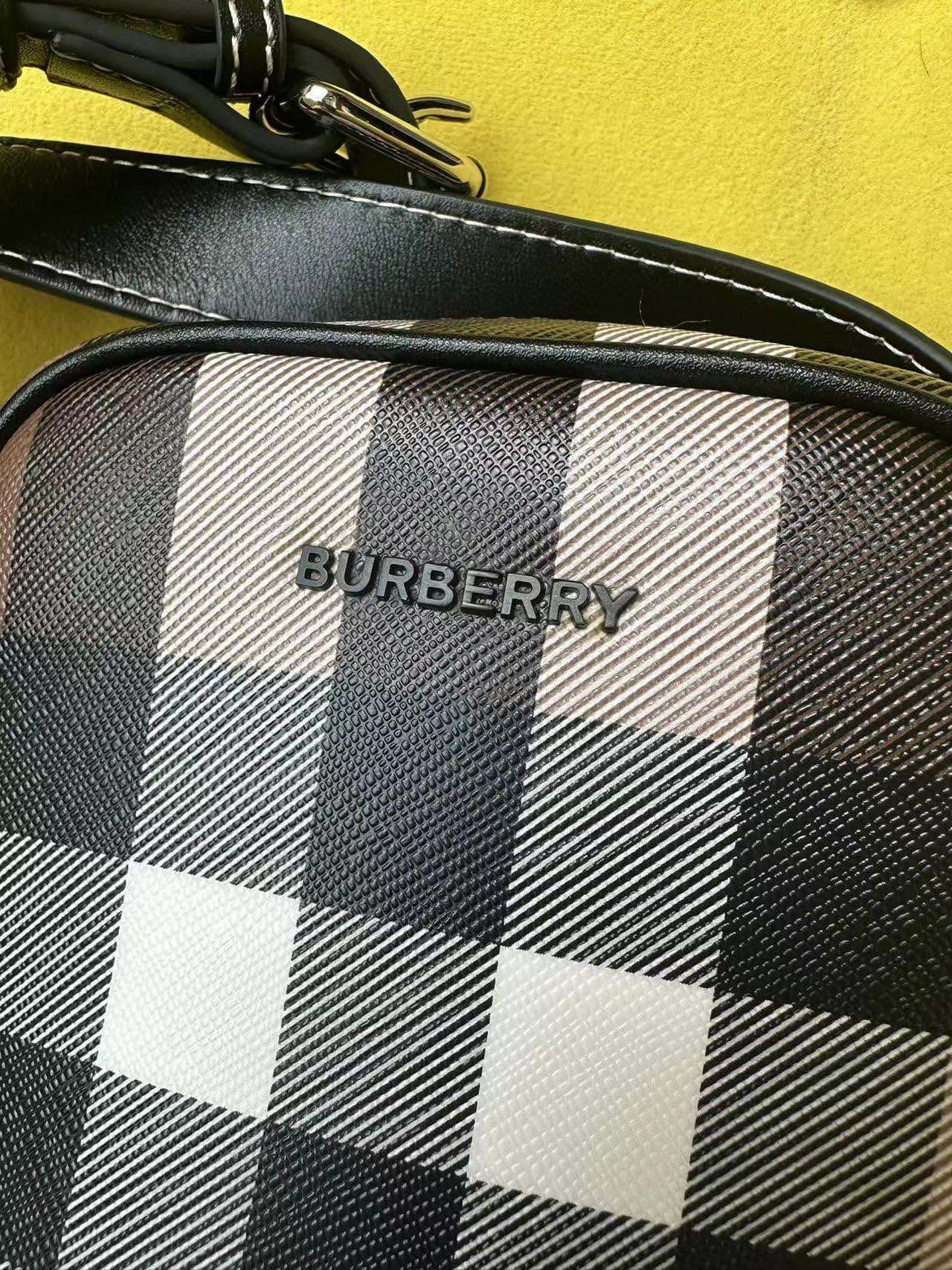 C146 Burberry’s elegant bags, adorned with Burberry check patterns and the brand logo. They feature adjustable leather shoulder straps. The bio-based materials are derived from renewable resources such as plants and castor oil. Available in sizes 12, 4, 5 — image 4