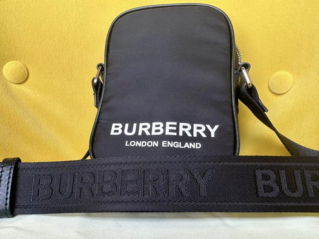 C145 Burberry’s stylish bags feature Burberry tartan patterns and the brand logo. They are equipped with adjustable leather shoulder straps. The bio-based materials used are derived from renewable natural resources such as plants and castor oil. Available — image 8