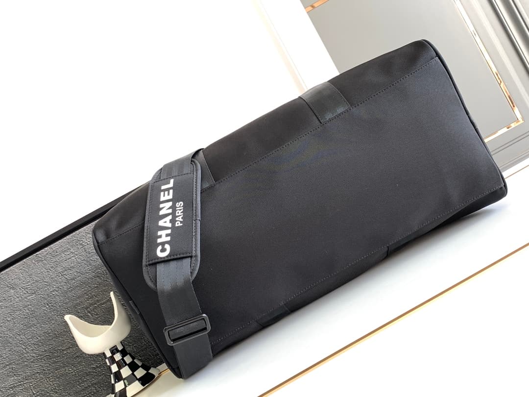 C726 In stock! Chanel fitness bag and travel bag — image 4