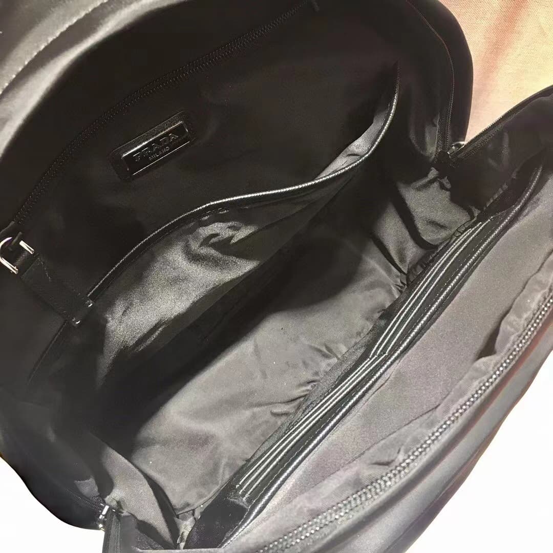 C7001 🎉Exclusive release🎉2VZ048 backpack, original product👏👏 This backpack features edges made of imported Saffiano leather, giving it a modern and minimalist look👍👍 It’s crafted from imported nylon material combined with cross-stitched cowhide, along wit — image 8