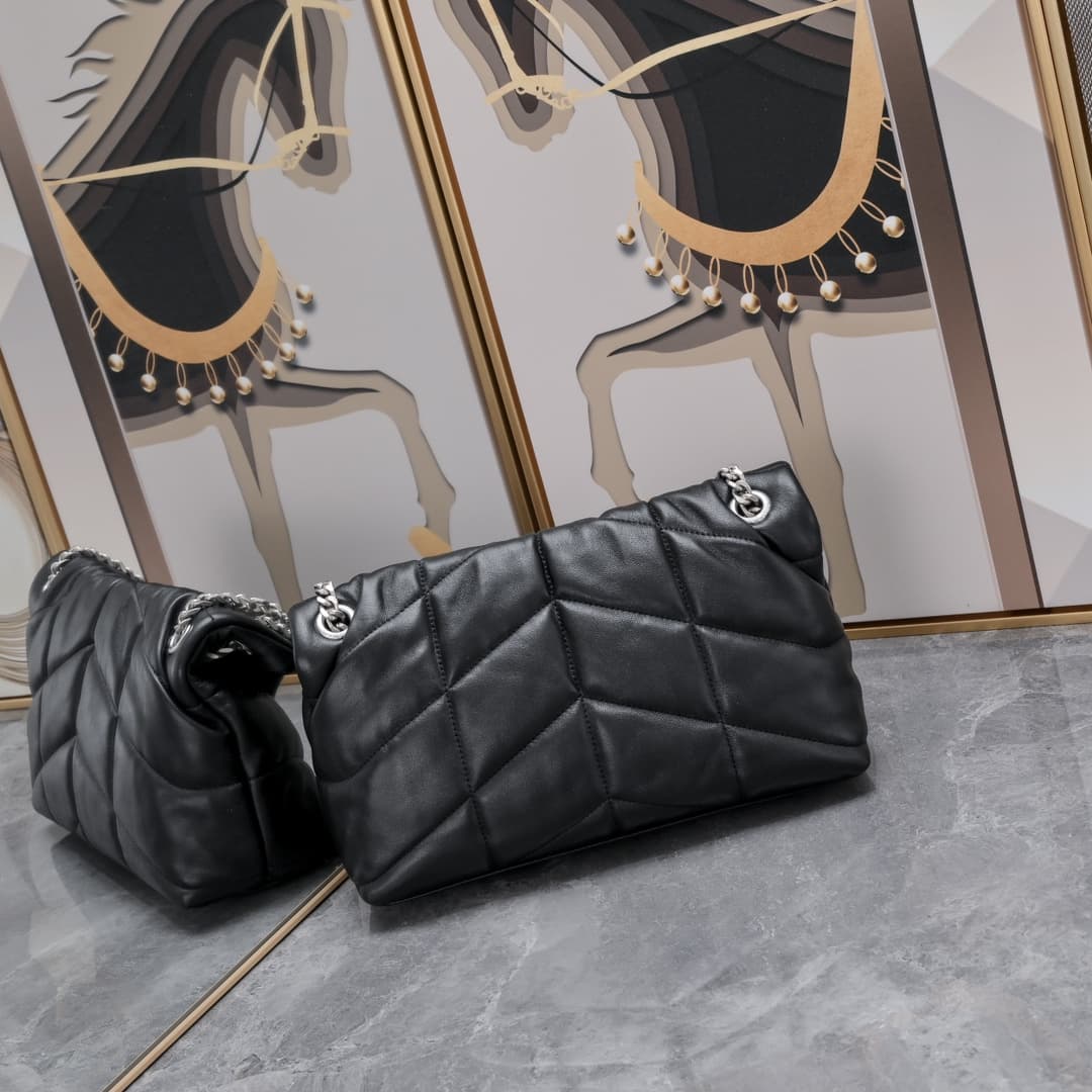 C8609 【New】LOULOU PUFFER quilted sheepskin handbag, made of sheepskin material with 100% quality. The material is soft and smooth, giving a feeling like holding clouds ☁️. The classic Y brand logo, chains, and fastenings are all made of silver-stained met — image 3