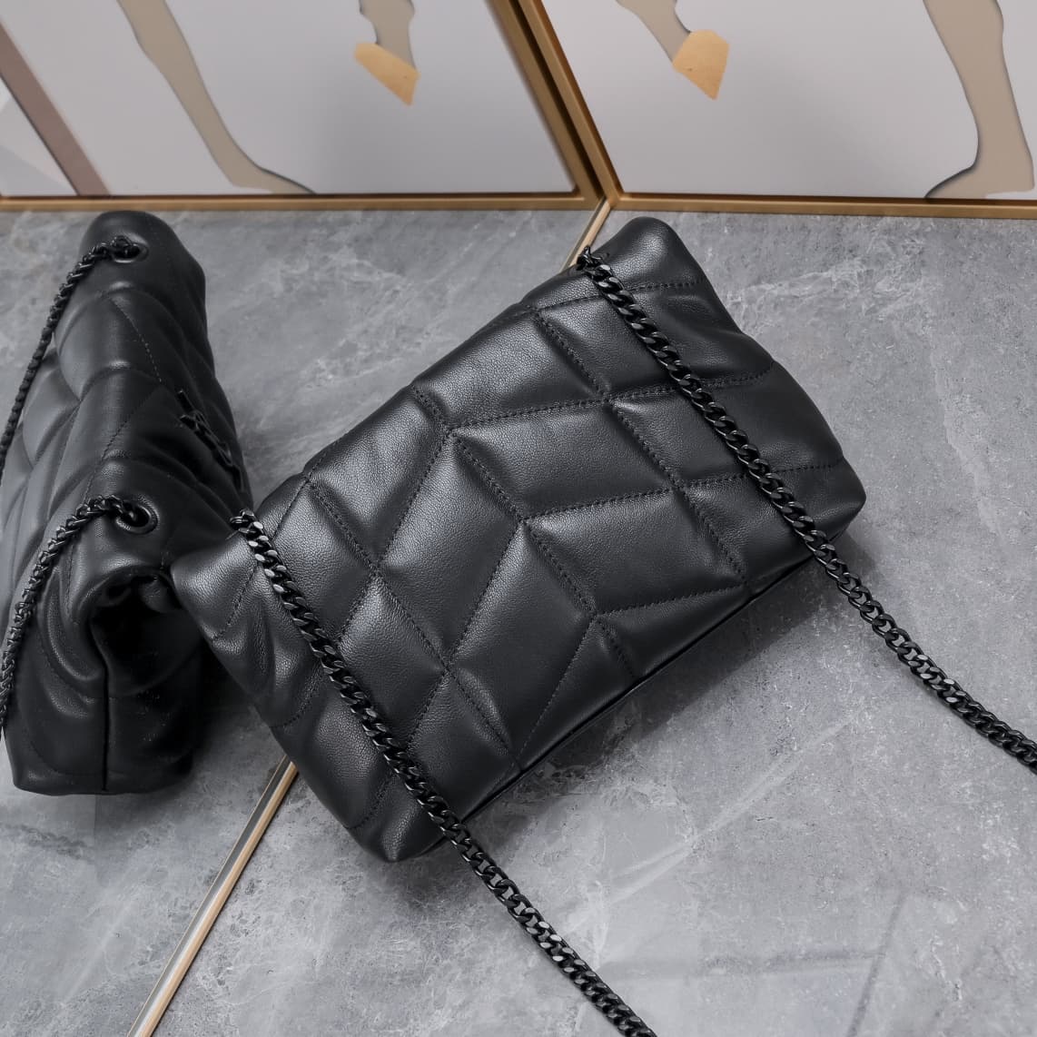 C8615 Mini version #23CM Crossbody bag is here! Made of soft Italian lambskin, with Y brand cross-strip quilting technique. It features a soft front flap pocket and detachable shoulder strap, making it suitable for both storage purposes and as an underarm — image 3