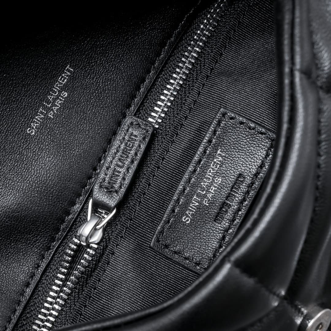 C8614 Mini-sized bag #23CM is here! Made of soft Italian lambskin, this bag features Y’s diagonal striped quilting pattern. It has a soft front flap pocket and a detachable shoulder strap – it can be used as a storage bag or as an underarm bag with adjust — image 8