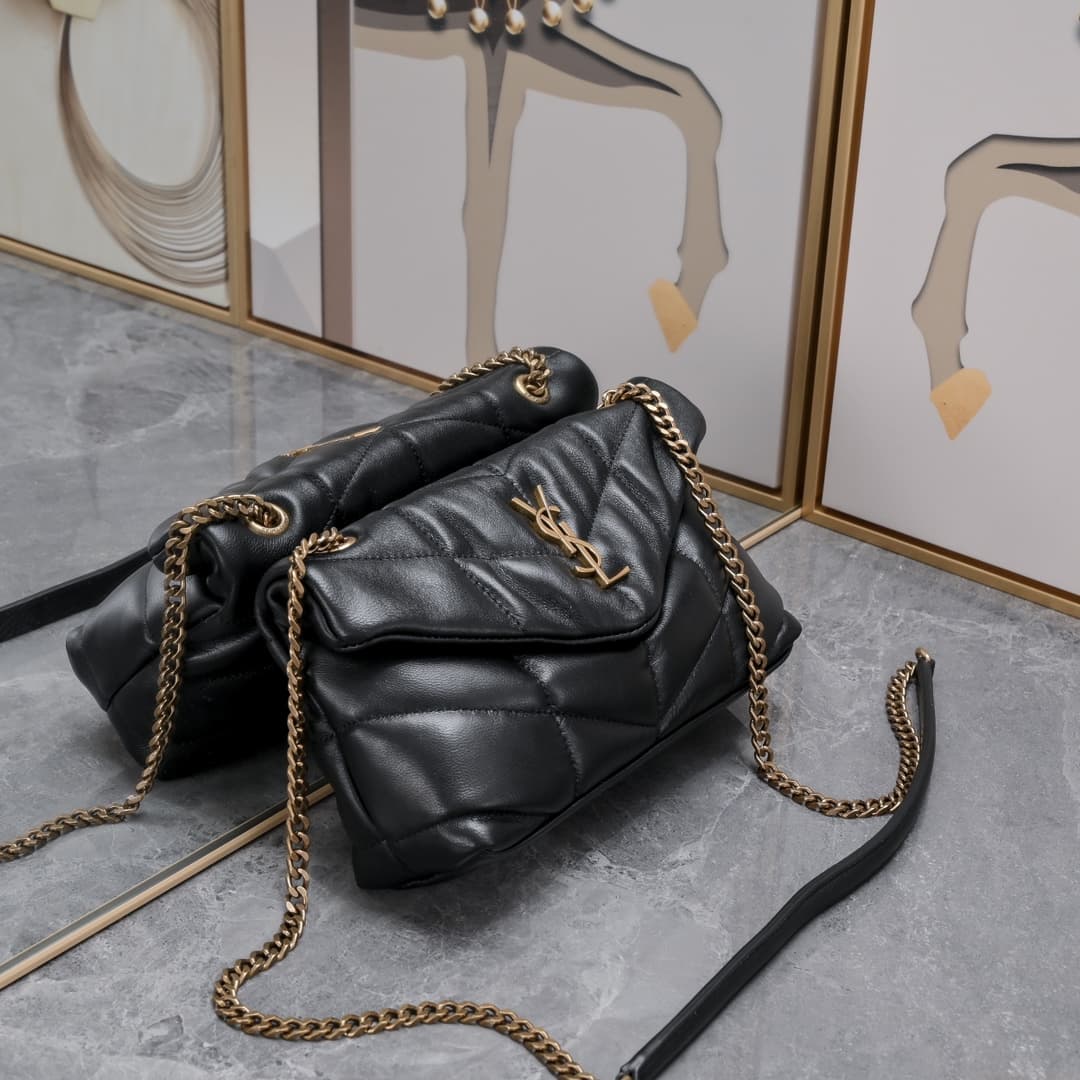 C8613 Mini-style bag #23CM is here! Made of soft Italian lambskin, this bag features Y’s diagonal striped quilting technique. It has a soft front flap pocket and a detachable shoulder strap, making it suitable for both storage purposes and as an underarm  — image 2