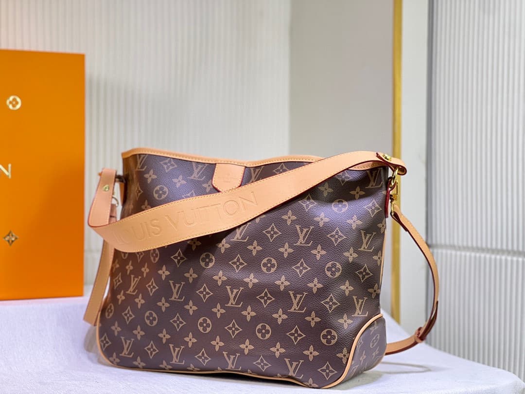 C5072 💰 Large size vintage/retro variant with parent-child design 🔥 Very popular 🔥🔥💥 M44945 – a recent hit among online influencers. LV mid-century tote bag, the latest style for early spring. A versatile LV upgrade version shopping bag. In recent years,  — image 3
