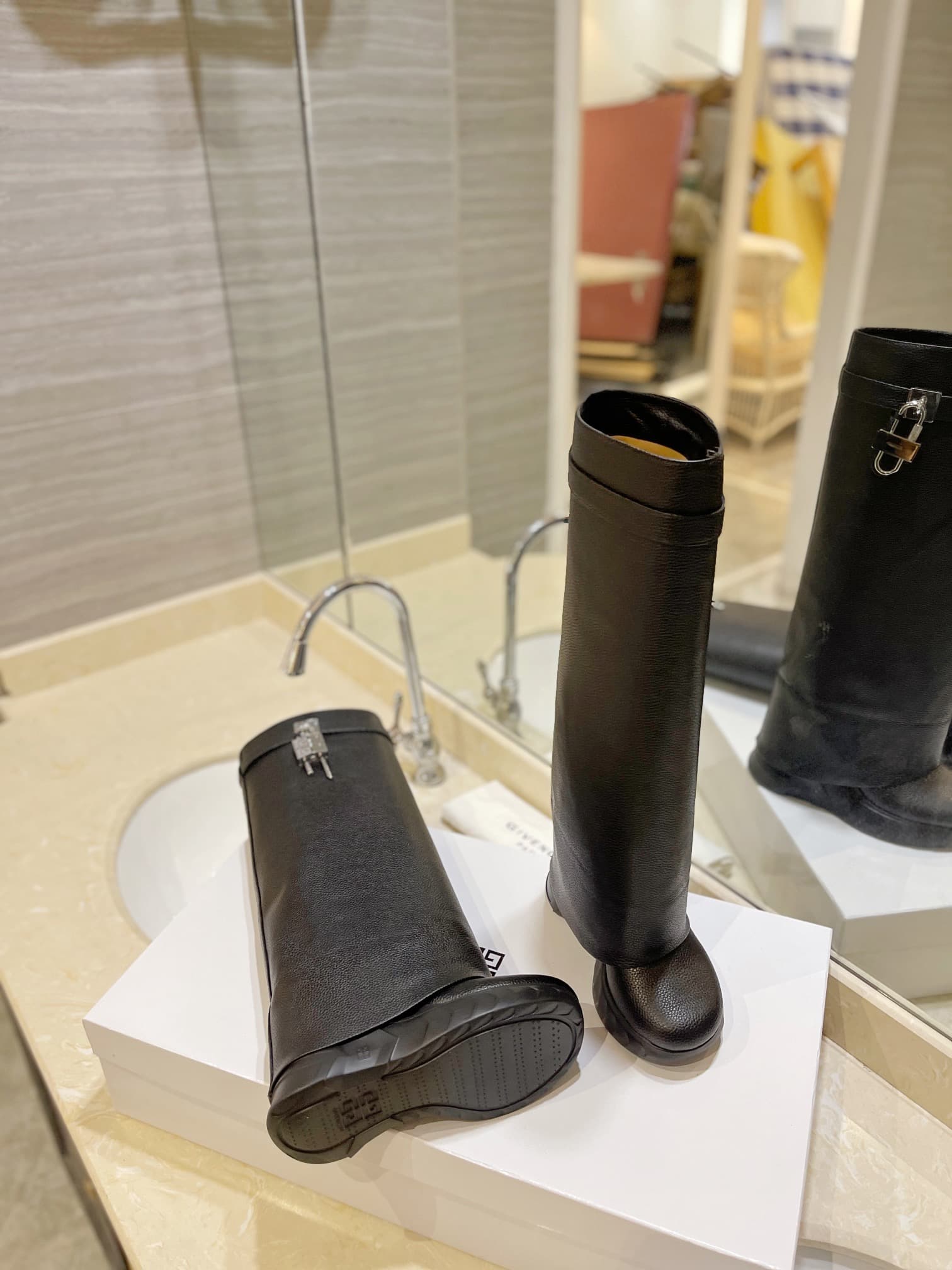 D6526 💰 GIVENCHY QZKEEP 0X0ZX new model, high heel, slim-fit shark boots 2026 — image 6