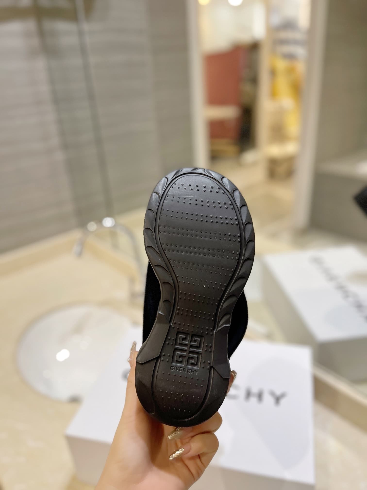 D6521 💰 GIVENCHY QZKEEP 0X0ZX new model with elevated heel, slim-fit shark boots 2026 — image 8