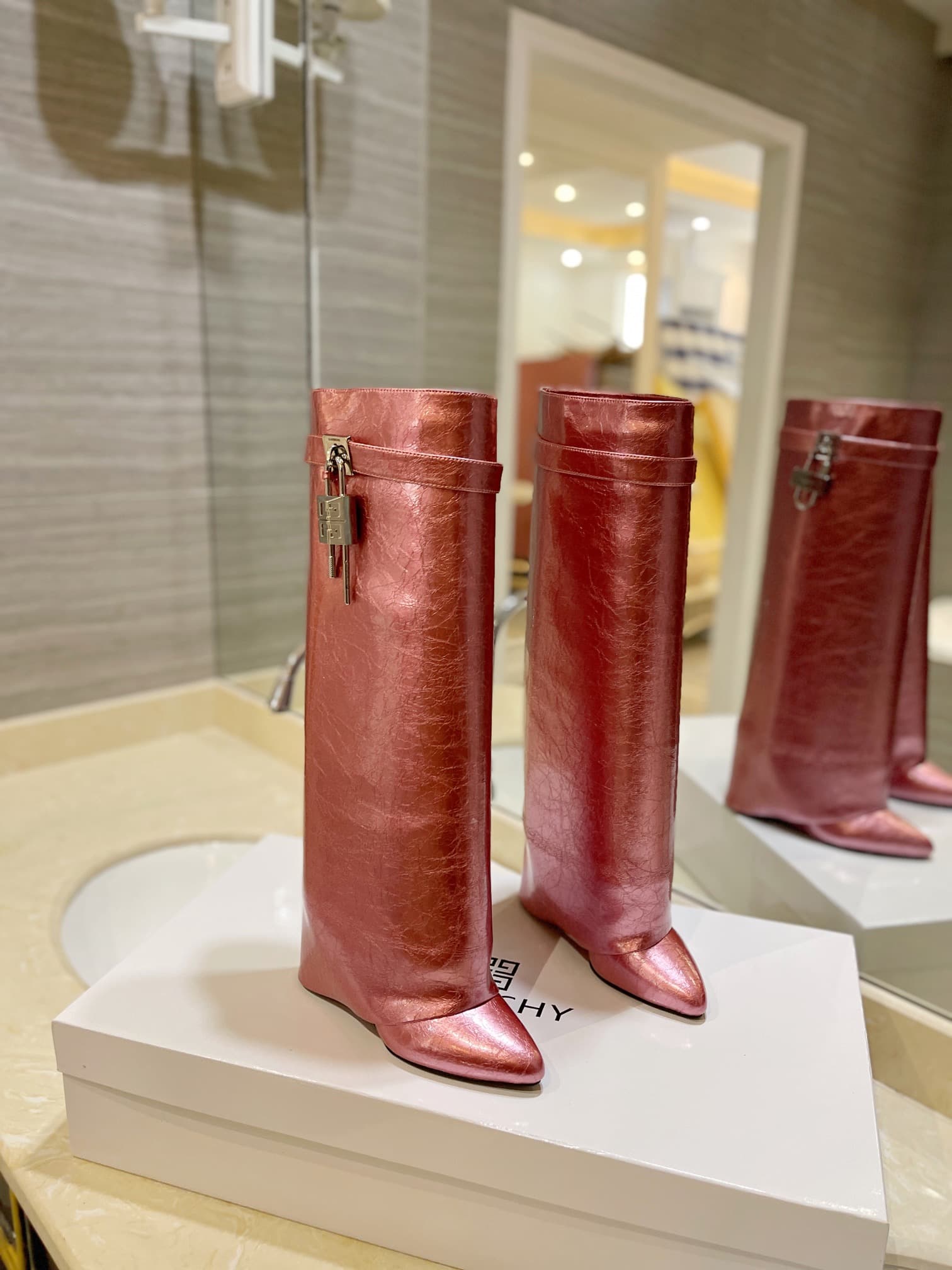 D6530 💰 Authentic version customized for specialty stores — image 1