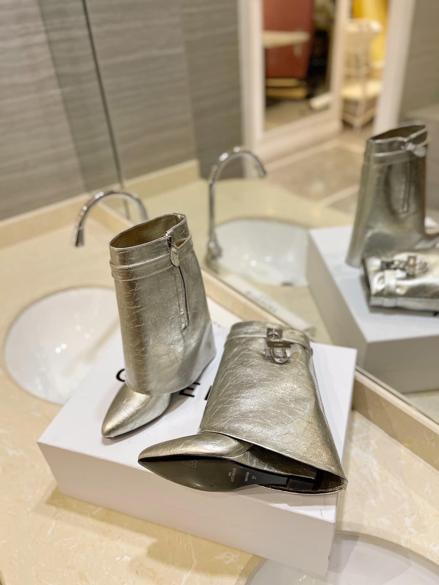 D6528 💰 Authentic, high-quality customized version from the retail store — image 5