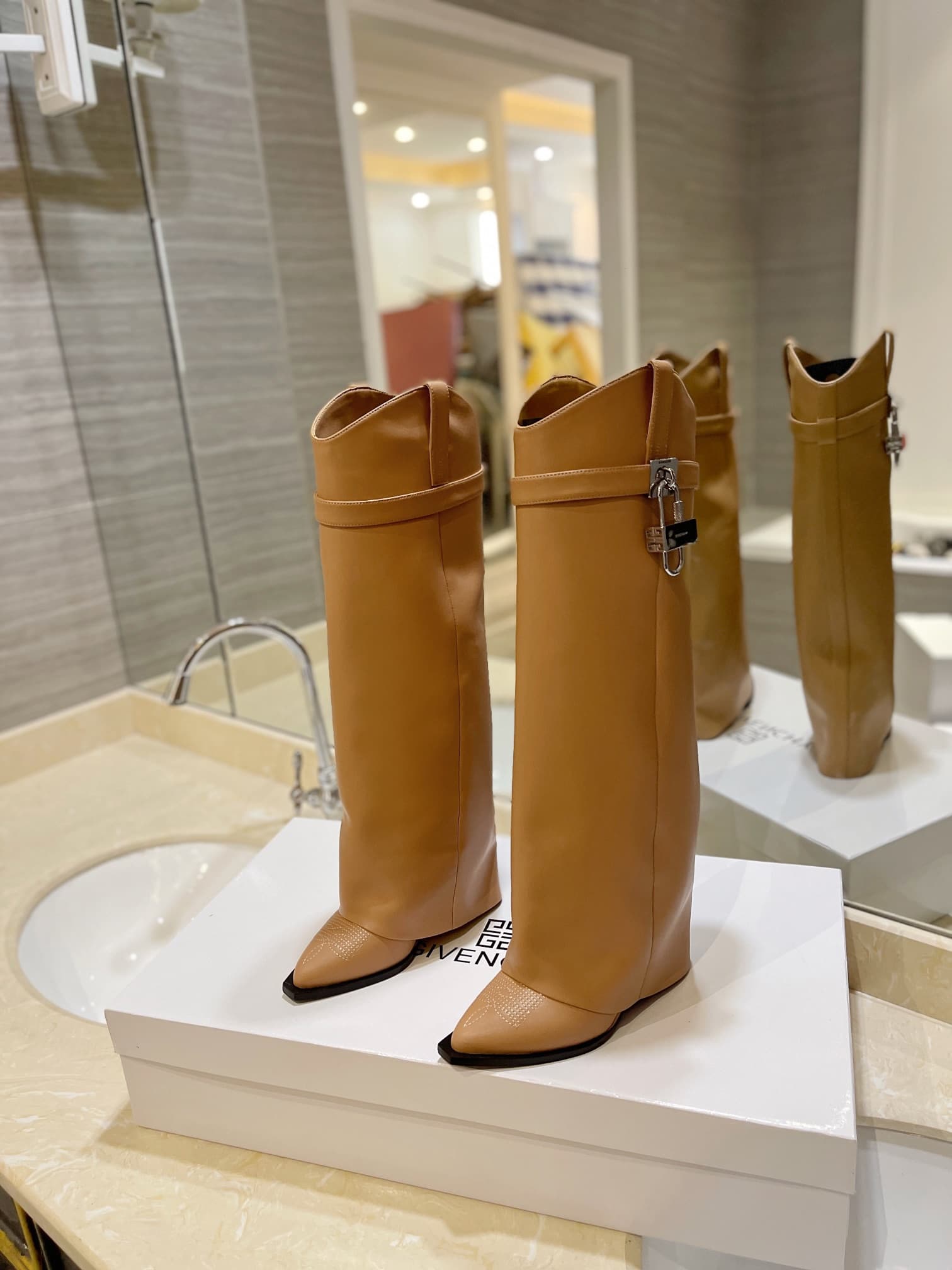 D6538 💰 Authentic, high-quality customized version from the retail store — image 2