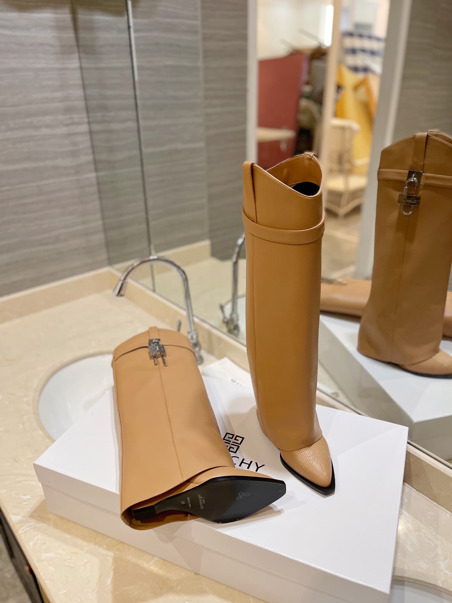 D6538 💰 Authentic, high-quality customized version from the retail store — image 5
