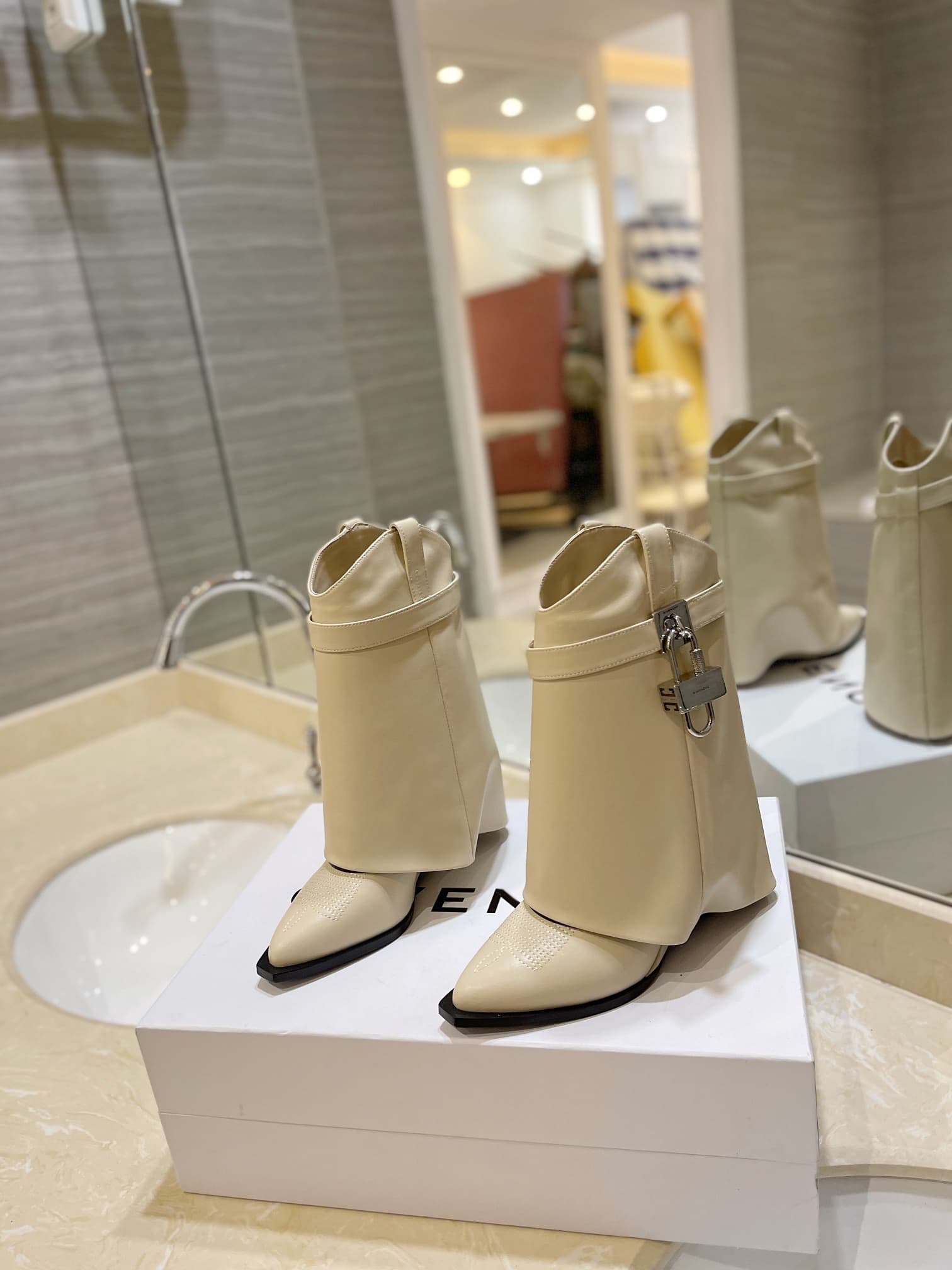 D6536 💰 Authentic, high-quality customized version from the store counter — image 2